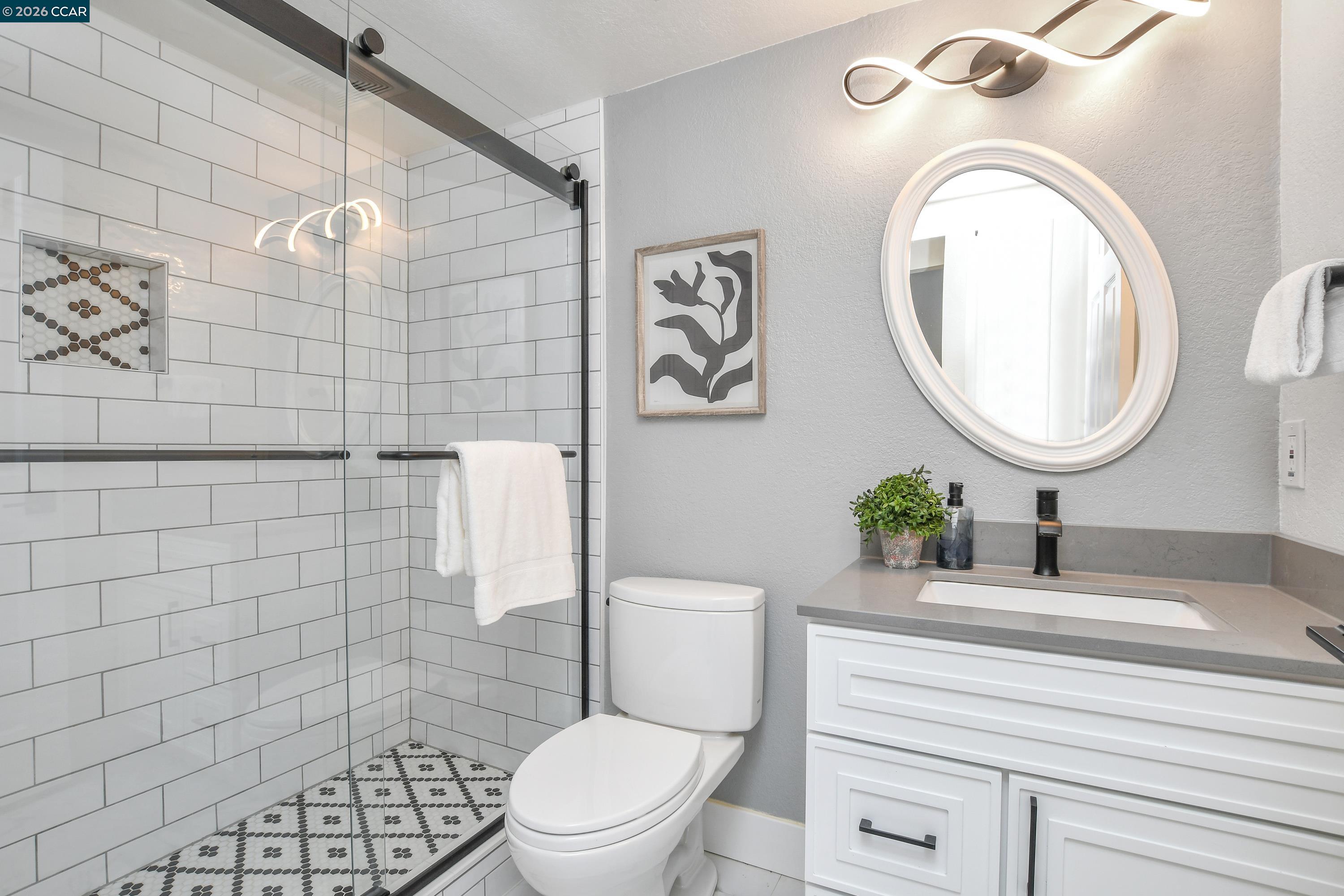 Detail Gallery Image 29 of 59 For 975 Calle Verde, Martinez,  CA 94553 - 4 Beds | 2/1 Baths