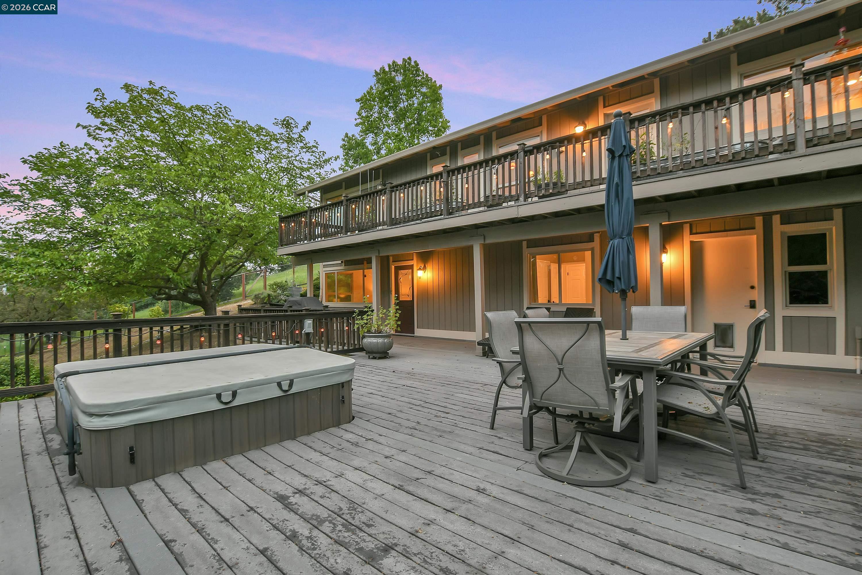 Detail Gallery Image 39 of 59 For 975 Calle Verde, Martinez,  CA 94553 - 4 Beds | 2/1 Baths