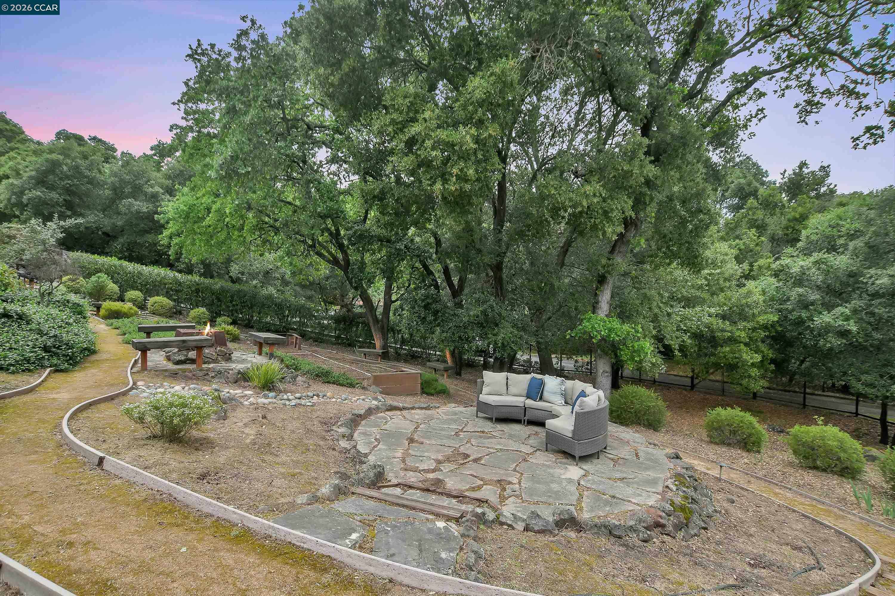 Detail Gallery Image 46 of 59 For 975 Calle Verde, Martinez,  CA 94553 - 4 Beds | 2/1 Baths