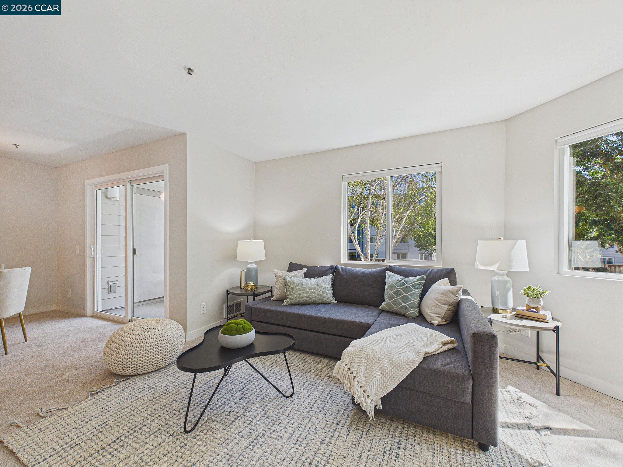 Photo #2: 41129793 Listing: Photo #2