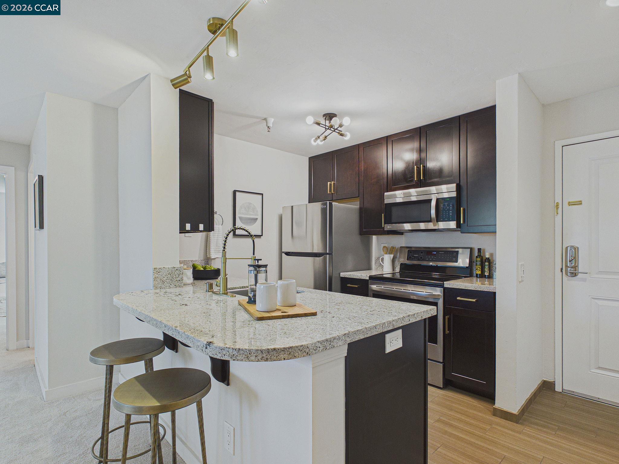 Photo #7: 41129793 Listing: Photo #7