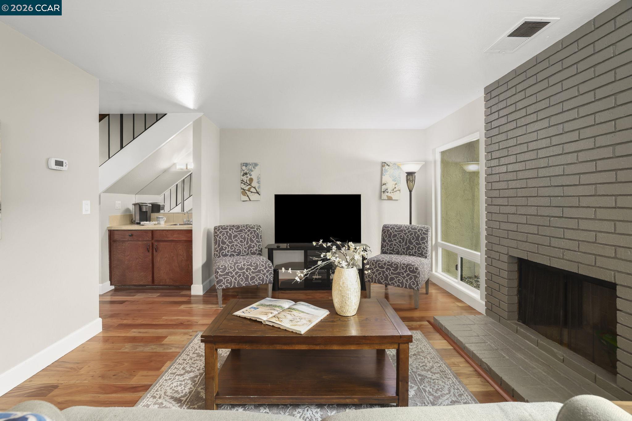 Photo #8: 41129806 Listing: Photo #8