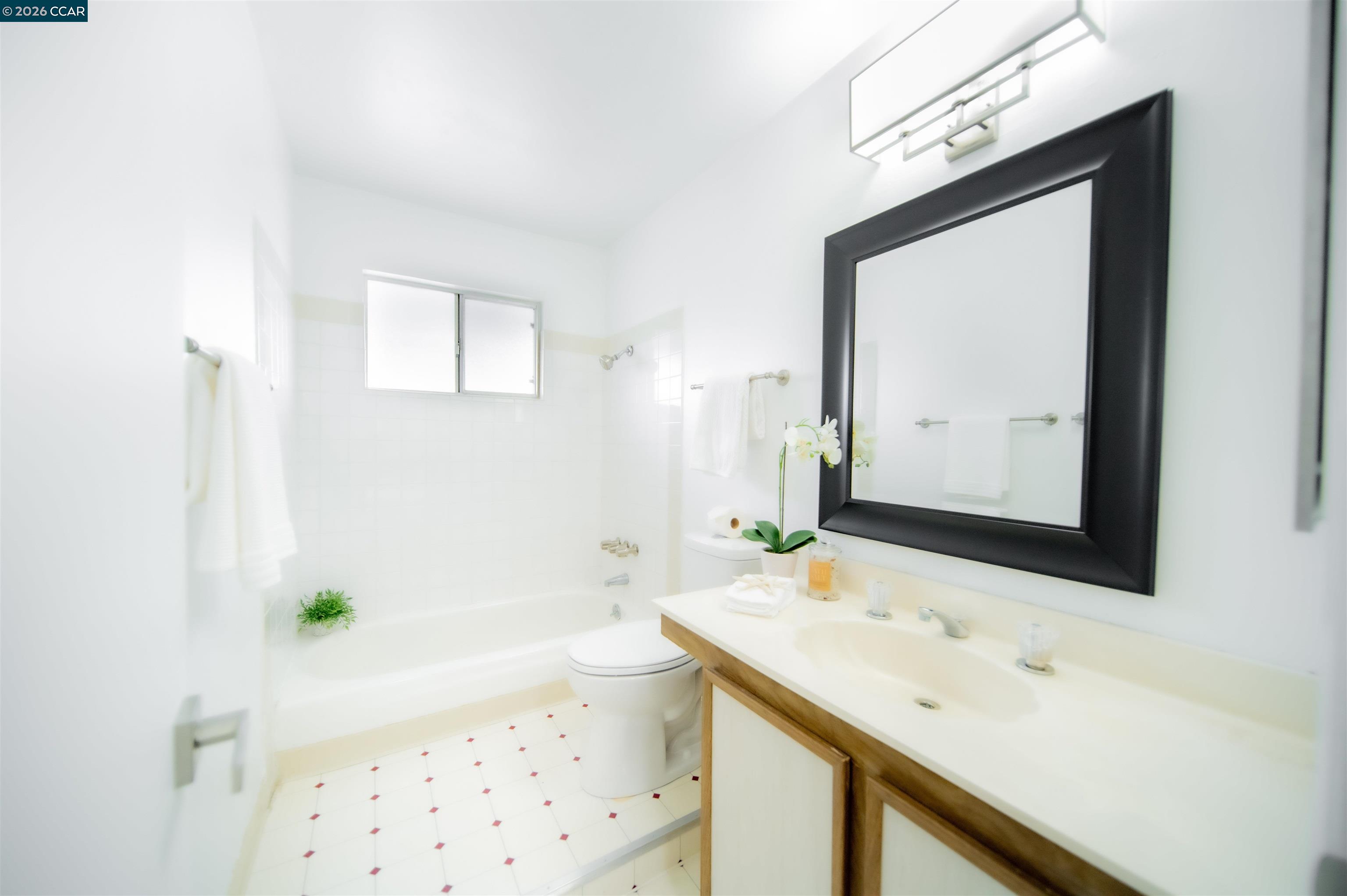 Detail Gallery Image 34 of 43 For 5581 Gonzalez Ct, Concord,  CA 94521 - 3 Beds | 2 Baths