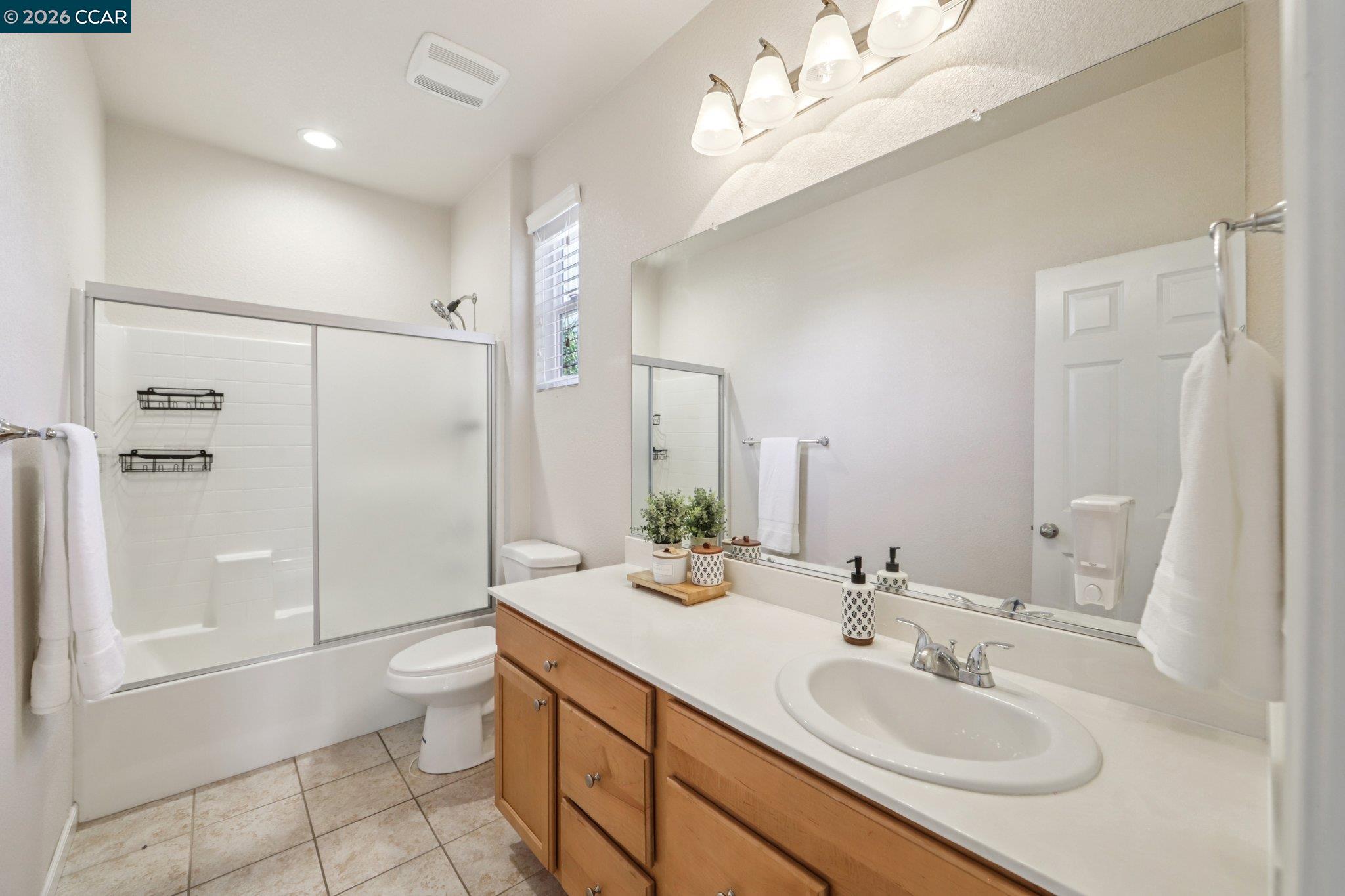 Detail Gallery Image 26 of 38 For 251 Coolcrest Dr, Oakley,  CA 94561 - 4 Beds | 2/1 Baths