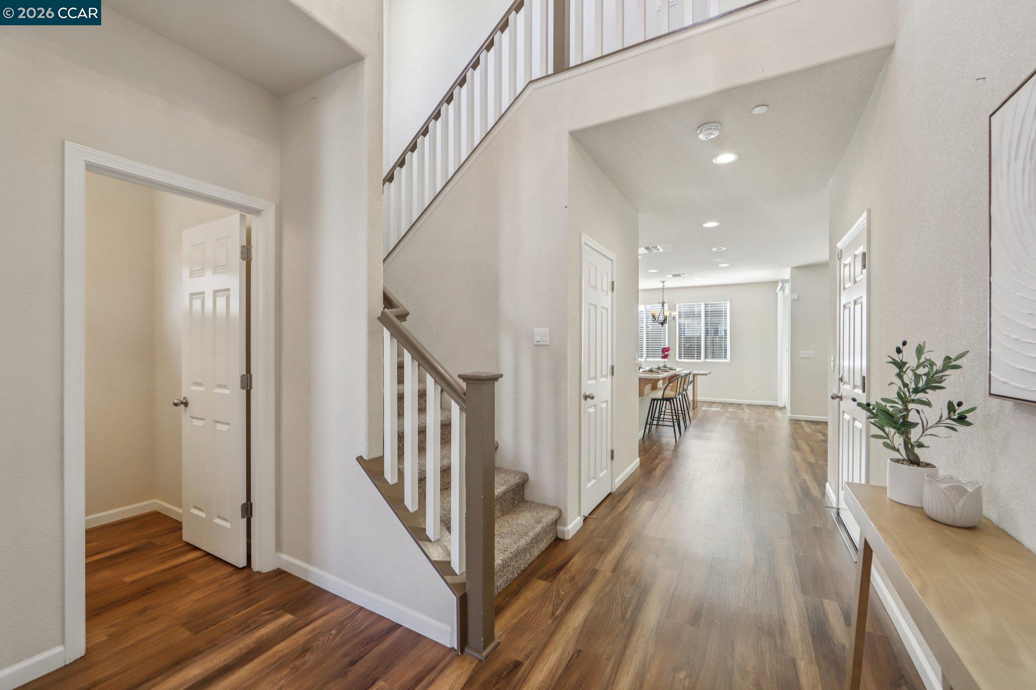 Detail Gallery Image 4 of 38 For 251 Coolcrest Dr, Oakley,  CA 94561 - 4 Beds | 2/1 Baths