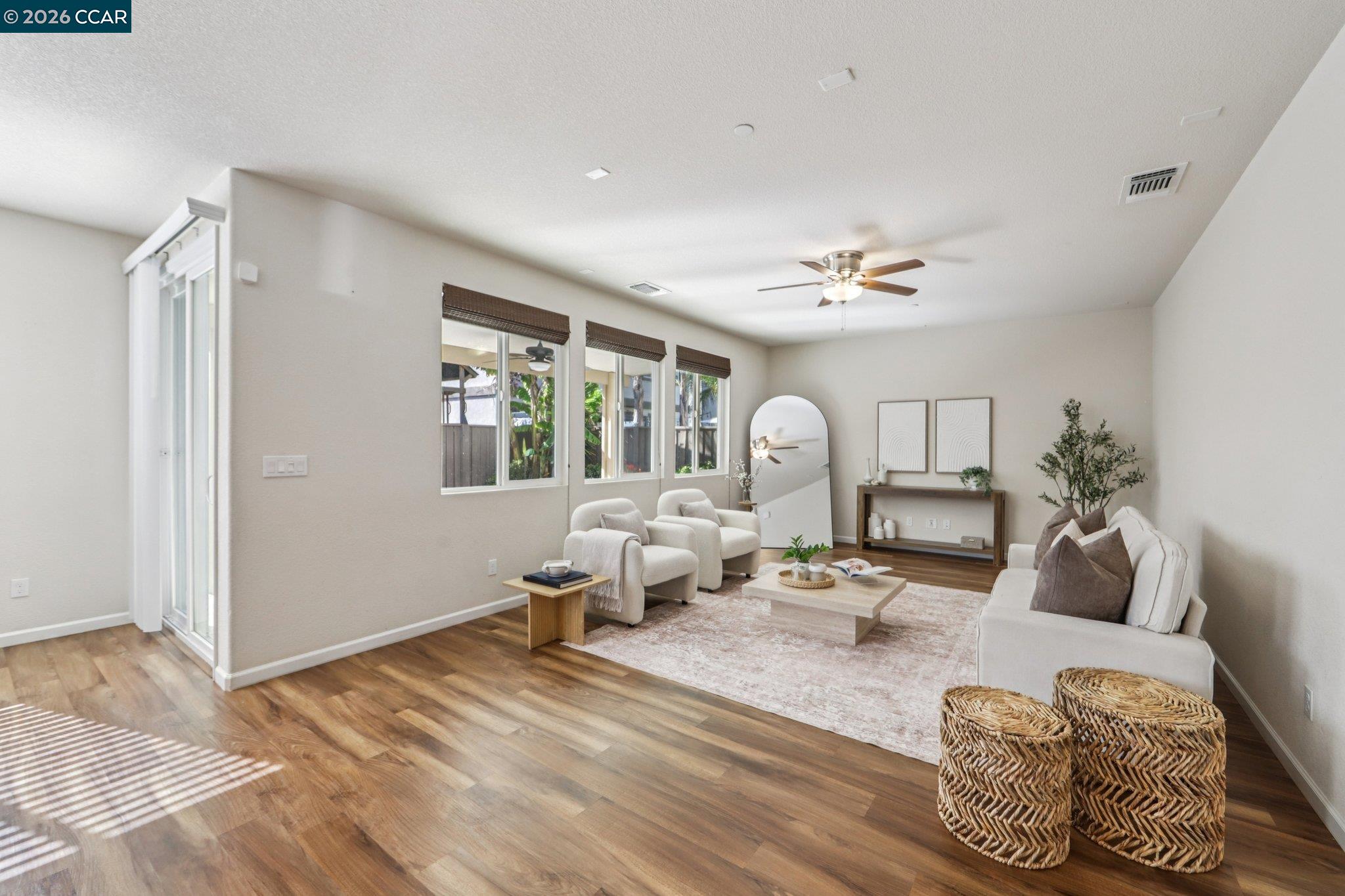 Detail Gallery Image 6 of 38 For 251 Coolcrest Dr, Oakley,  CA 94561 - 4 Beds | 2/1 Baths