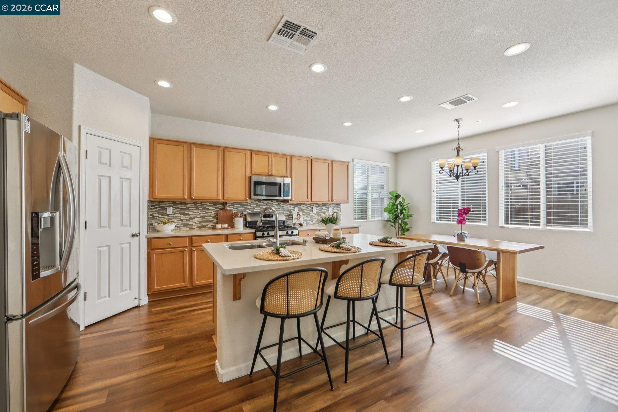 Detail Gallery Image 9 of 38 For 251 Coolcrest Dr, Oakley,  CA 94561 - 4 Beds | 2/1 Baths