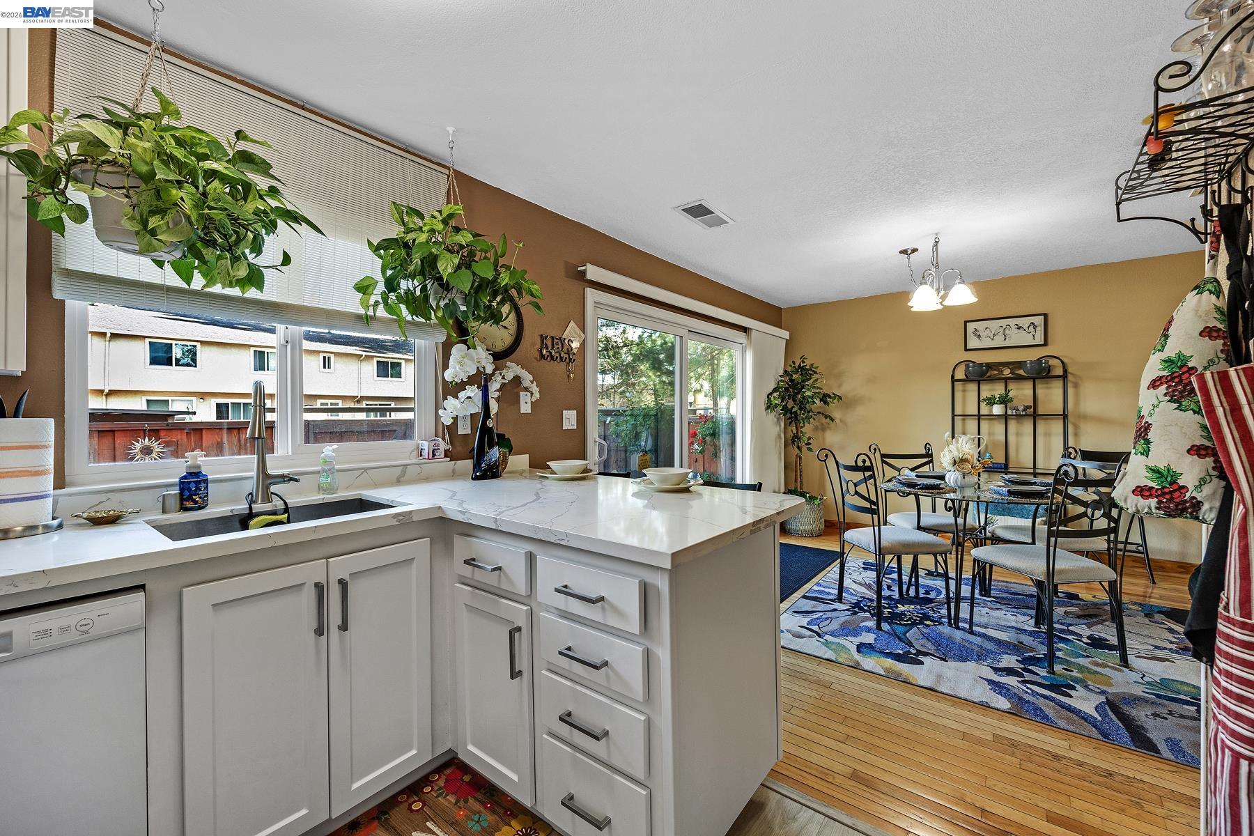 Photo #11: 41129824 Listing: Photo #11