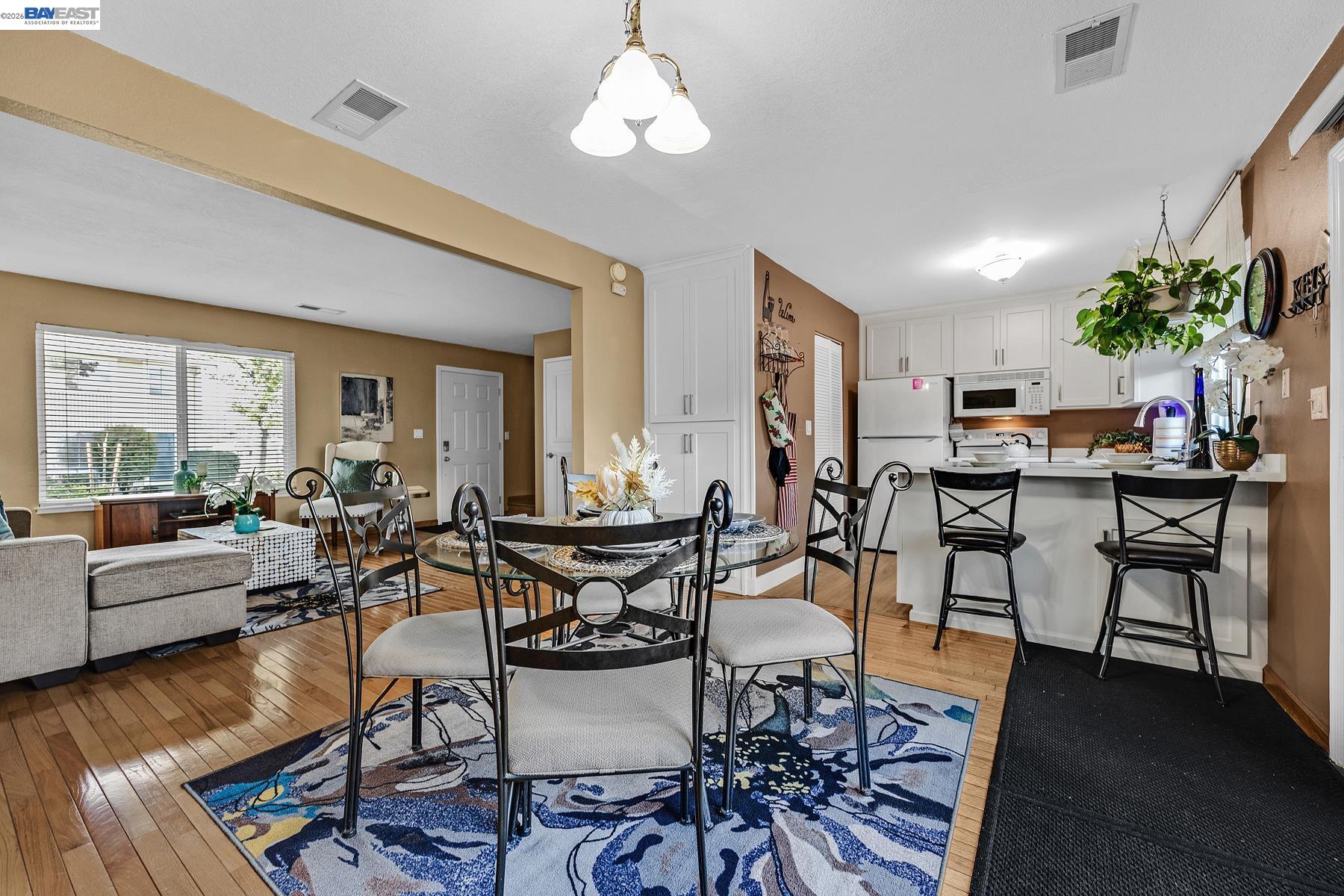 Photo #7: 41129824 Listing: Photo #7