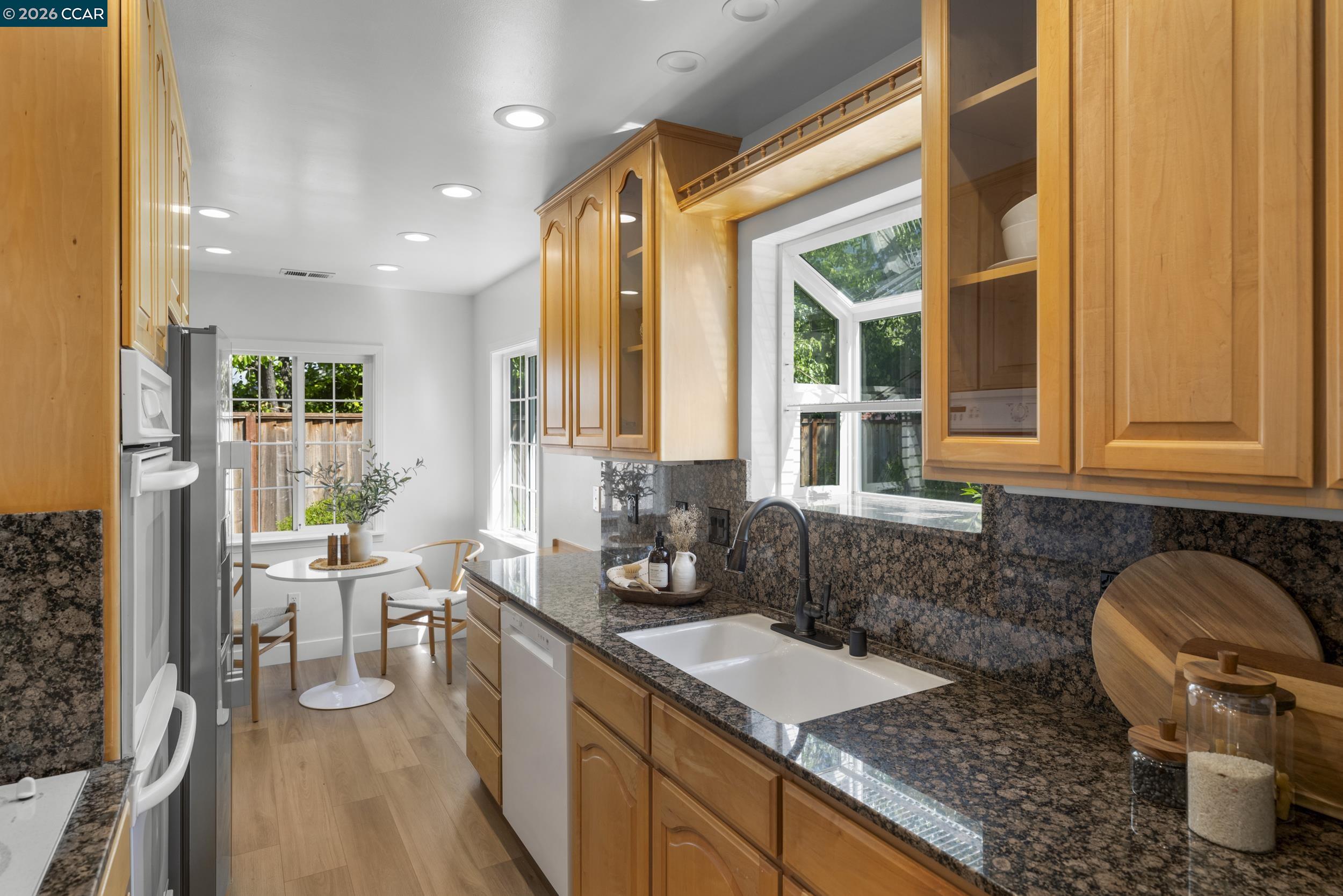 Detail Gallery Image 15 of 36 For 419 Derby Ct, Pleasant Hill,  CA 94523 - 3 Beds | 2 Baths