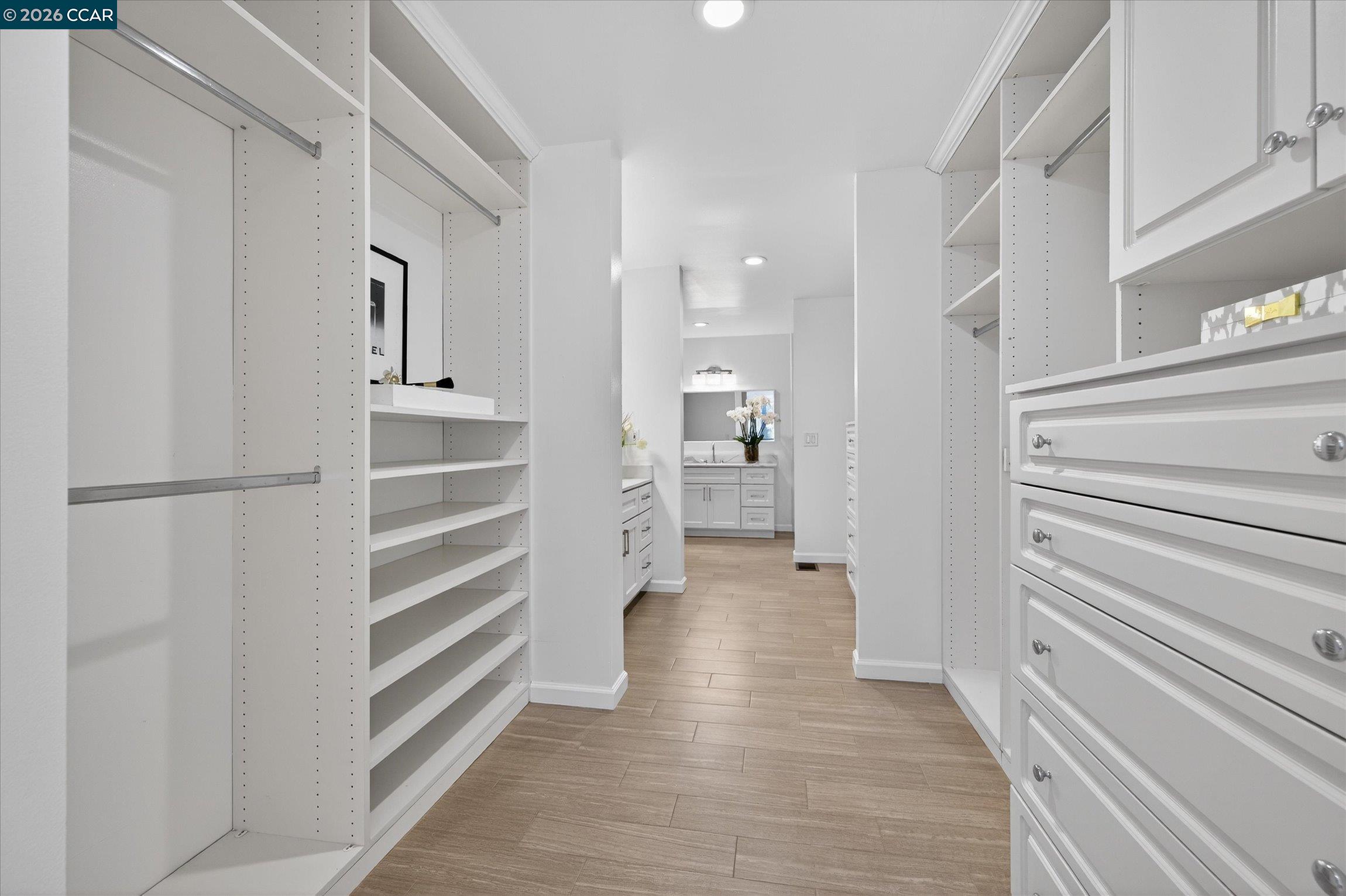 Detail Gallery Image 17 of 36 For 224 the Knoll, Orinda,  CA 94563 - 3 Beds | 2/1 Baths