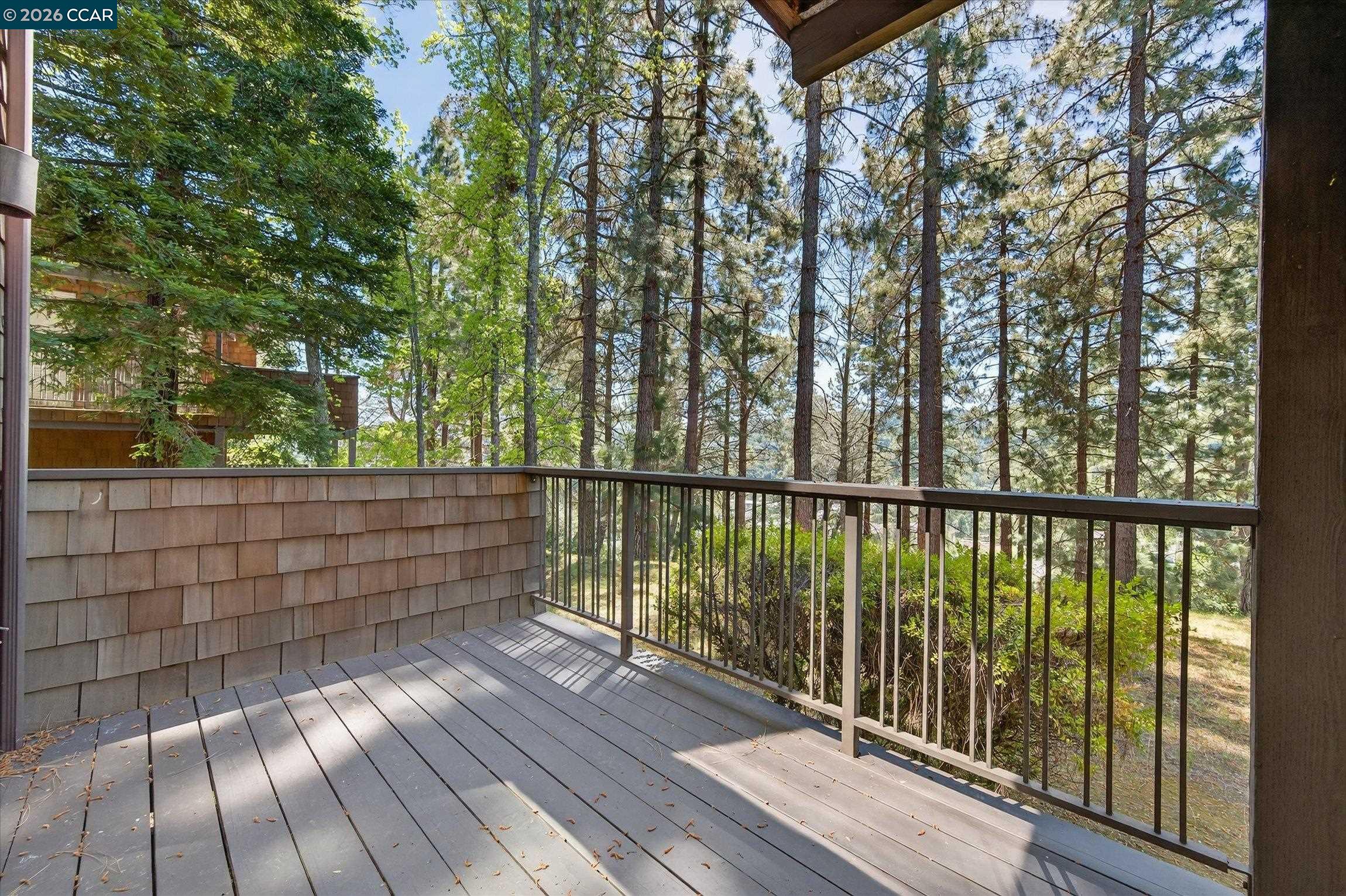 Detail Gallery Image 20 of 36 For 224 the Knoll, Orinda,  CA 94563 - 3 Beds | 2/1 Baths