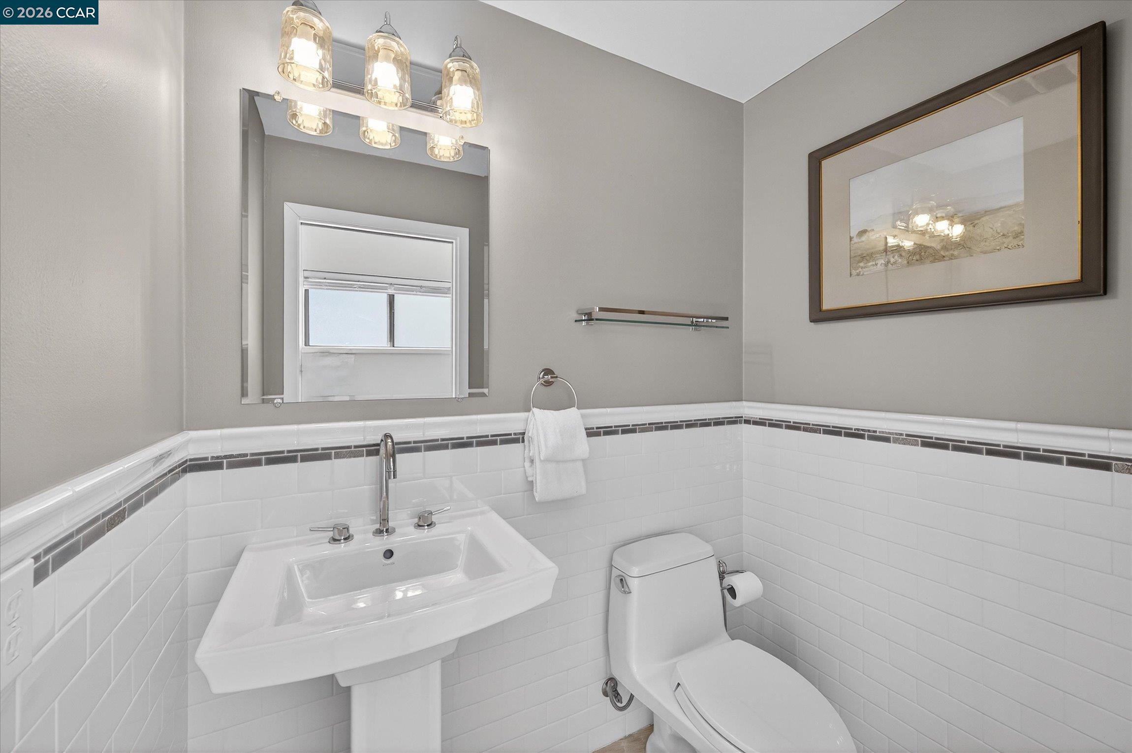 Detail Gallery Image 24 of 36 For 224 the Knoll, Orinda,  CA 94563 - 3 Beds | 2/1 Baths