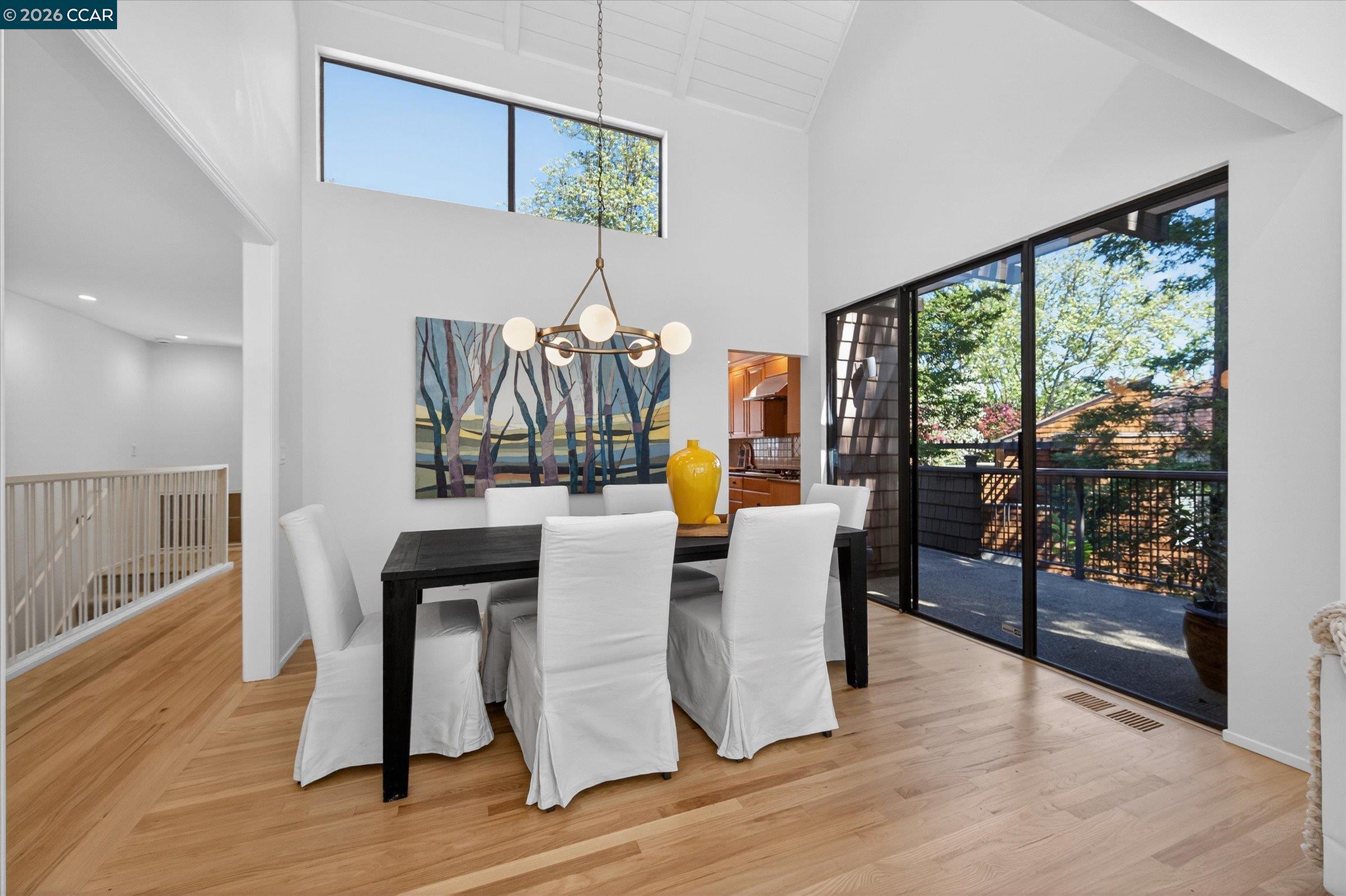 Detail Gallery Image 9 of 36 For 224 the Knoll, Orinda,  CA 94563 - 3 Beds | 2/1 Baths