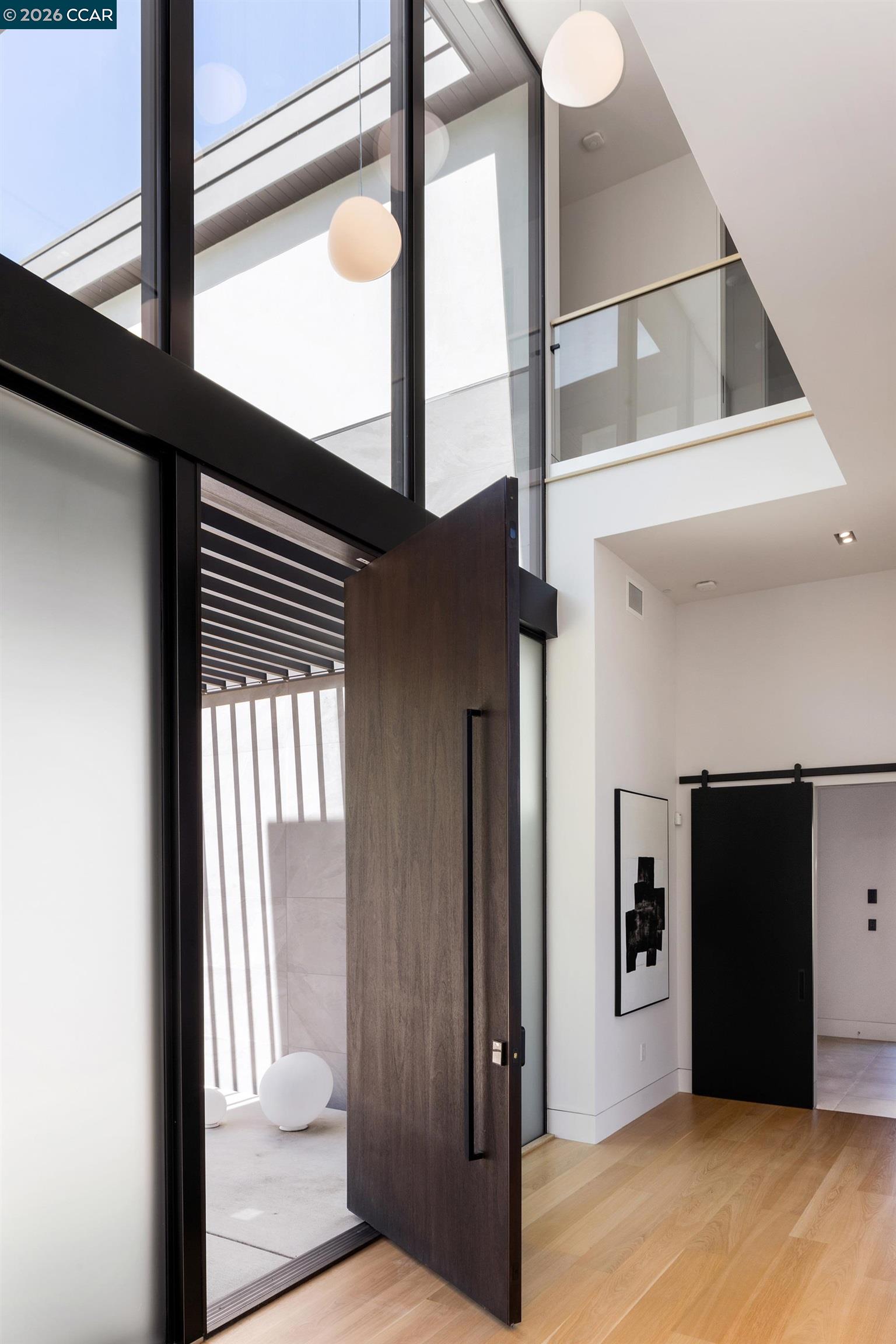 Detail Gallery Image 3 of 42 For 83 Dairy Creek Ln, Orinda,  CA 94563 - 4 Beds | 4/1 Baths