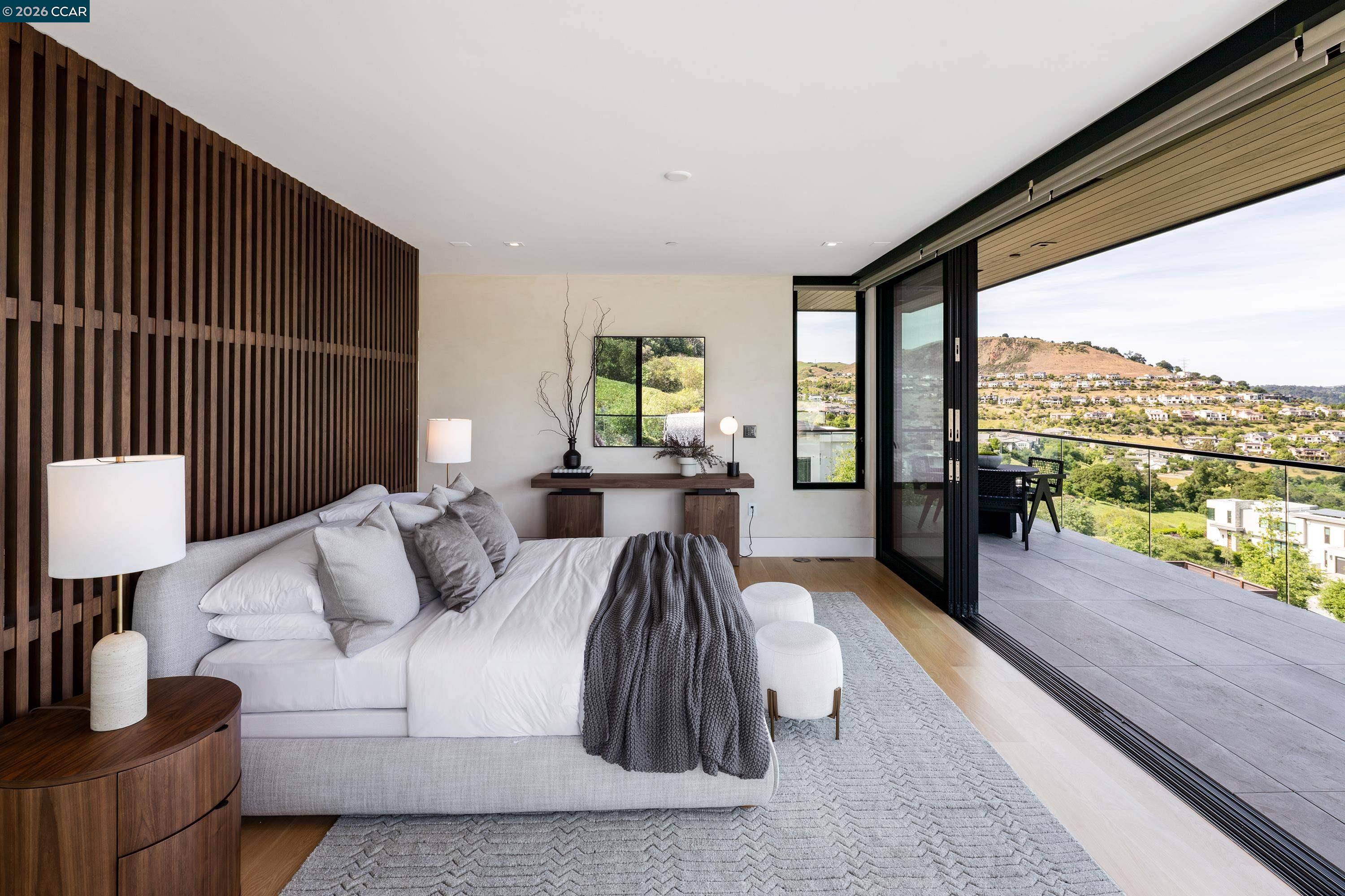 Detail Gallery Image 22 of 42 For 83 Dairy Creek Ln, Orinda,  CA 94563 - 4 Beds | 4/1 Baths