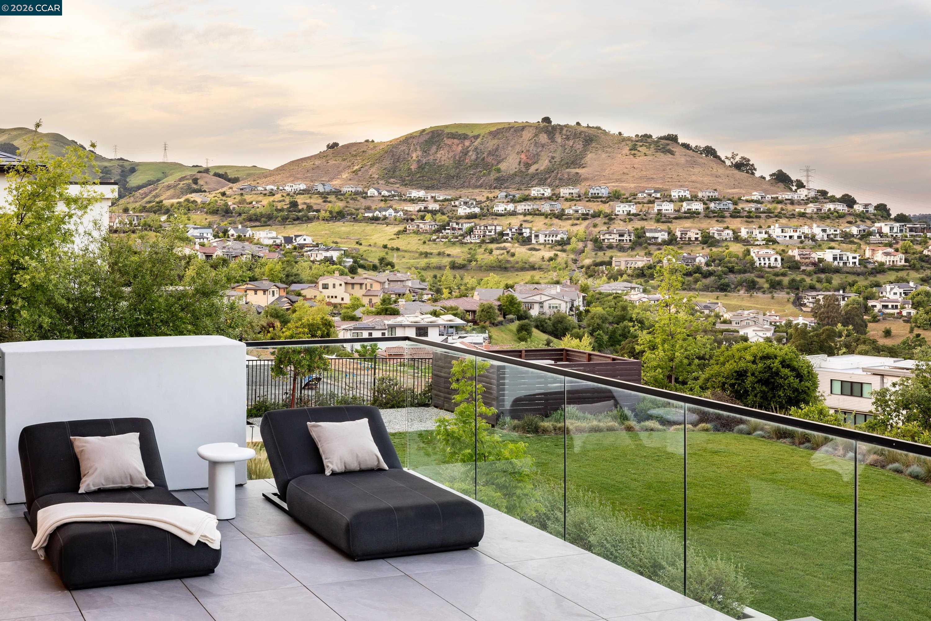 Detail Gallery Image 24 of 42 For 83 Dairy Creek Ln, Orinda,  CA 94563 - 4 Beds | 4/1 Baths