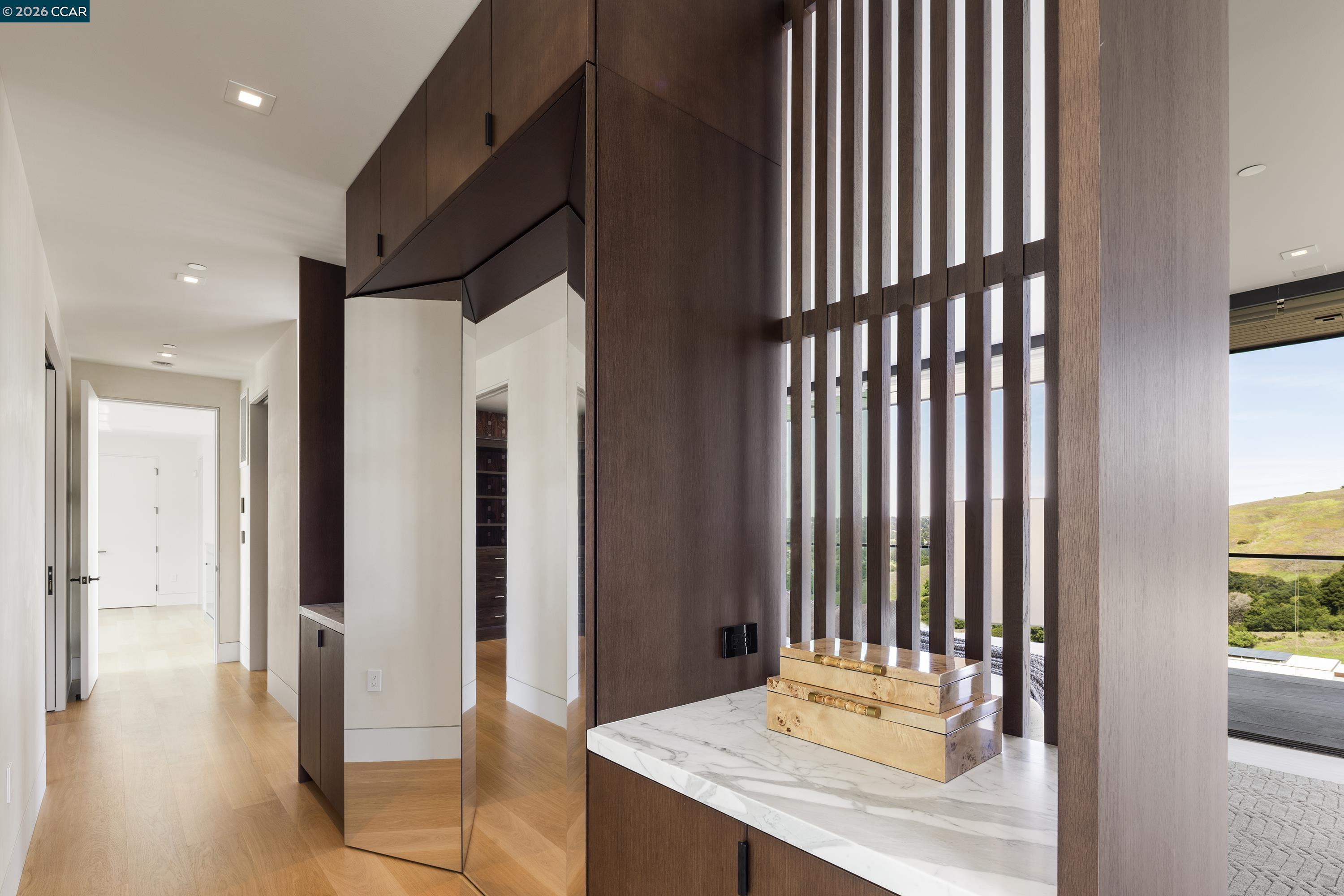 Detail Gallery Image 25 of 42 For 83 Dairy Creek Ln, Orinda,  CA 94563 - 4 Beds | 4/1 Baths