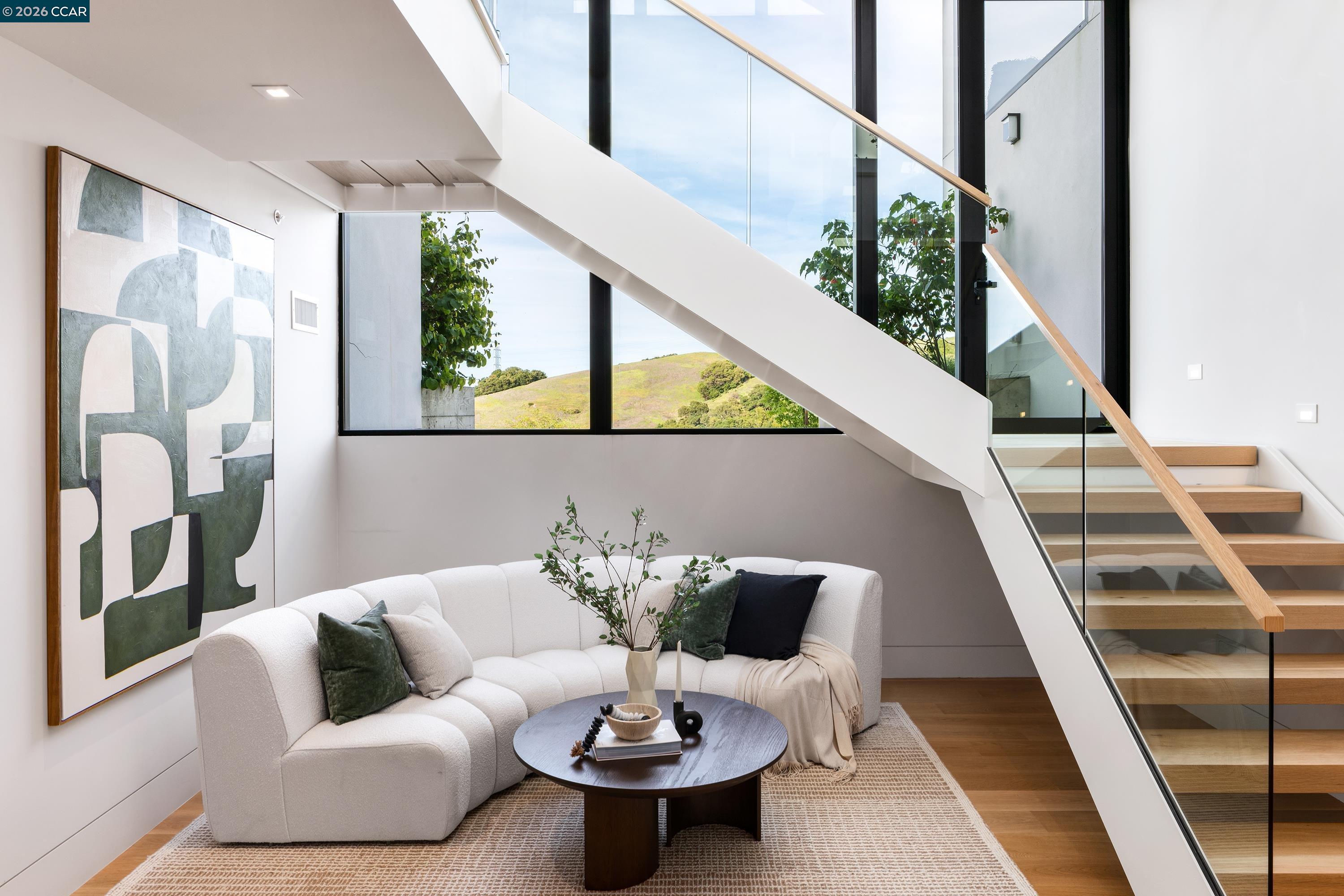 Detail Gallery Image 33 of 42 For 83 Dairy Creek Ln, Orinda,  CA 94563 - 4 Beds | 4/1 Baths