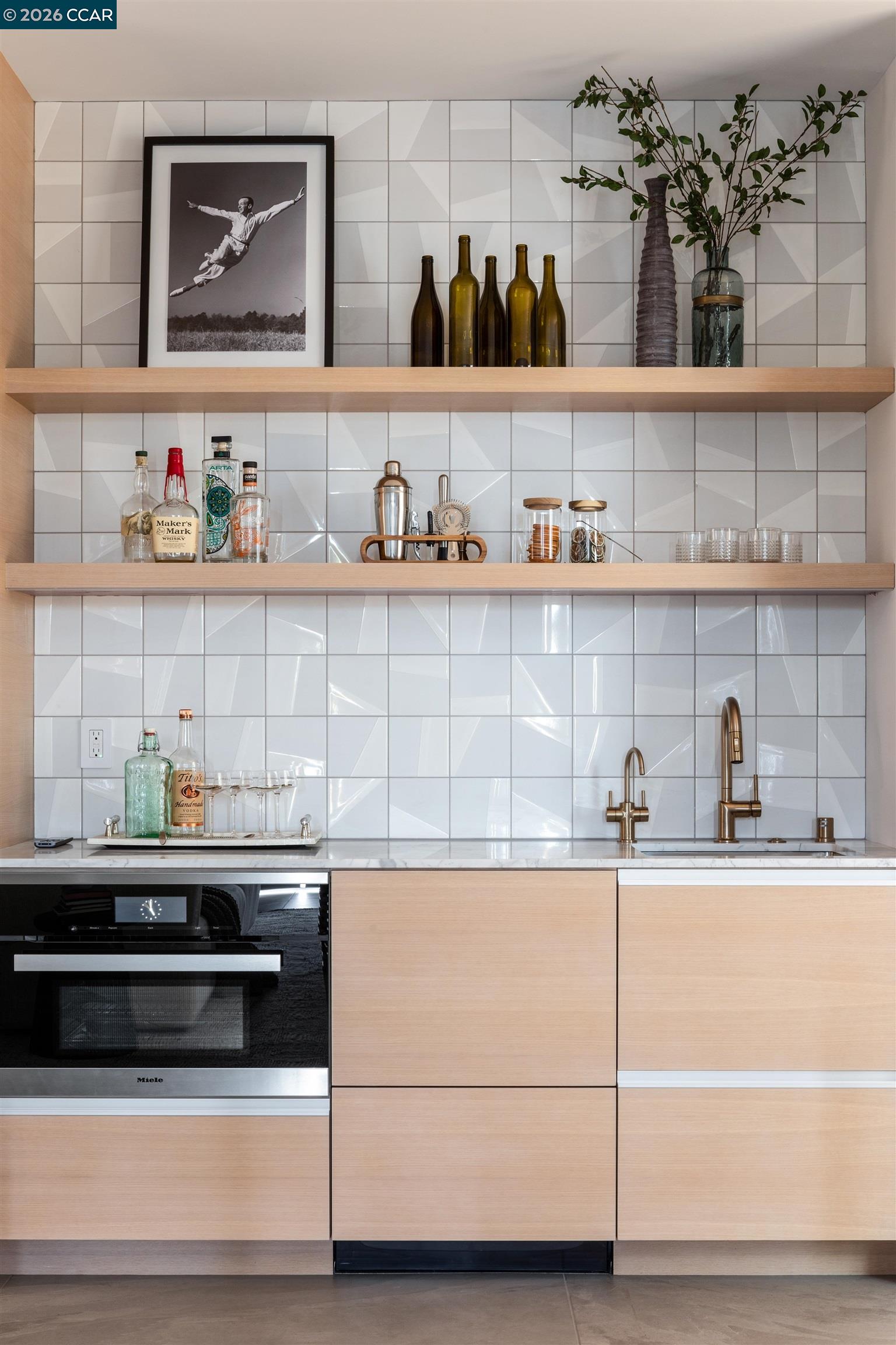 Detail Gallery Image 35 of 42 For 83 Dairy Creek Ln, Orinda,  CA 94563 - 4 Beds | 4/1 Baths