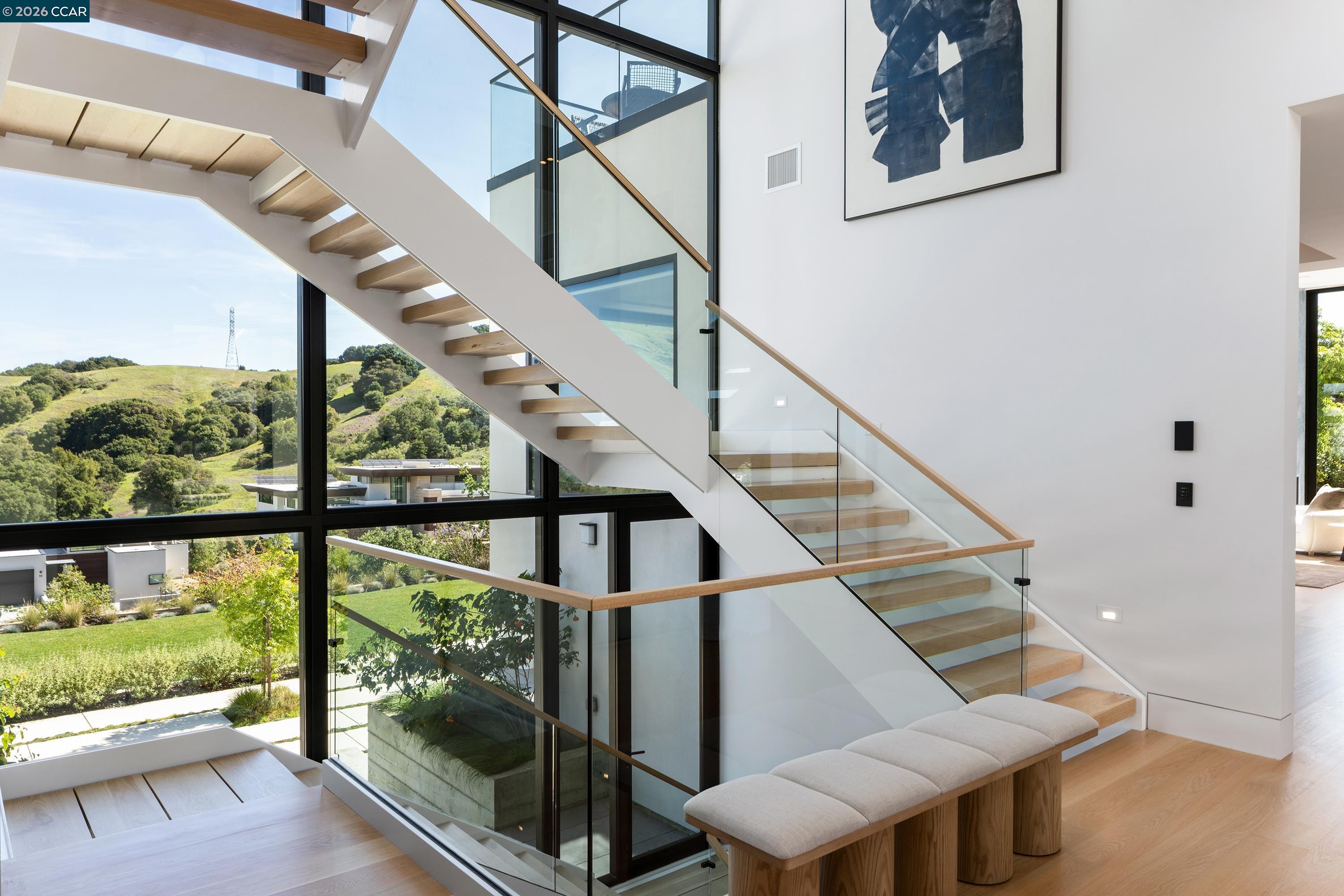 Detail Gallery Image 5 of 42 For 83 Dairy Creek Ln, Orinda,  CA 94563 - 4 Beds | 4/1 Baths