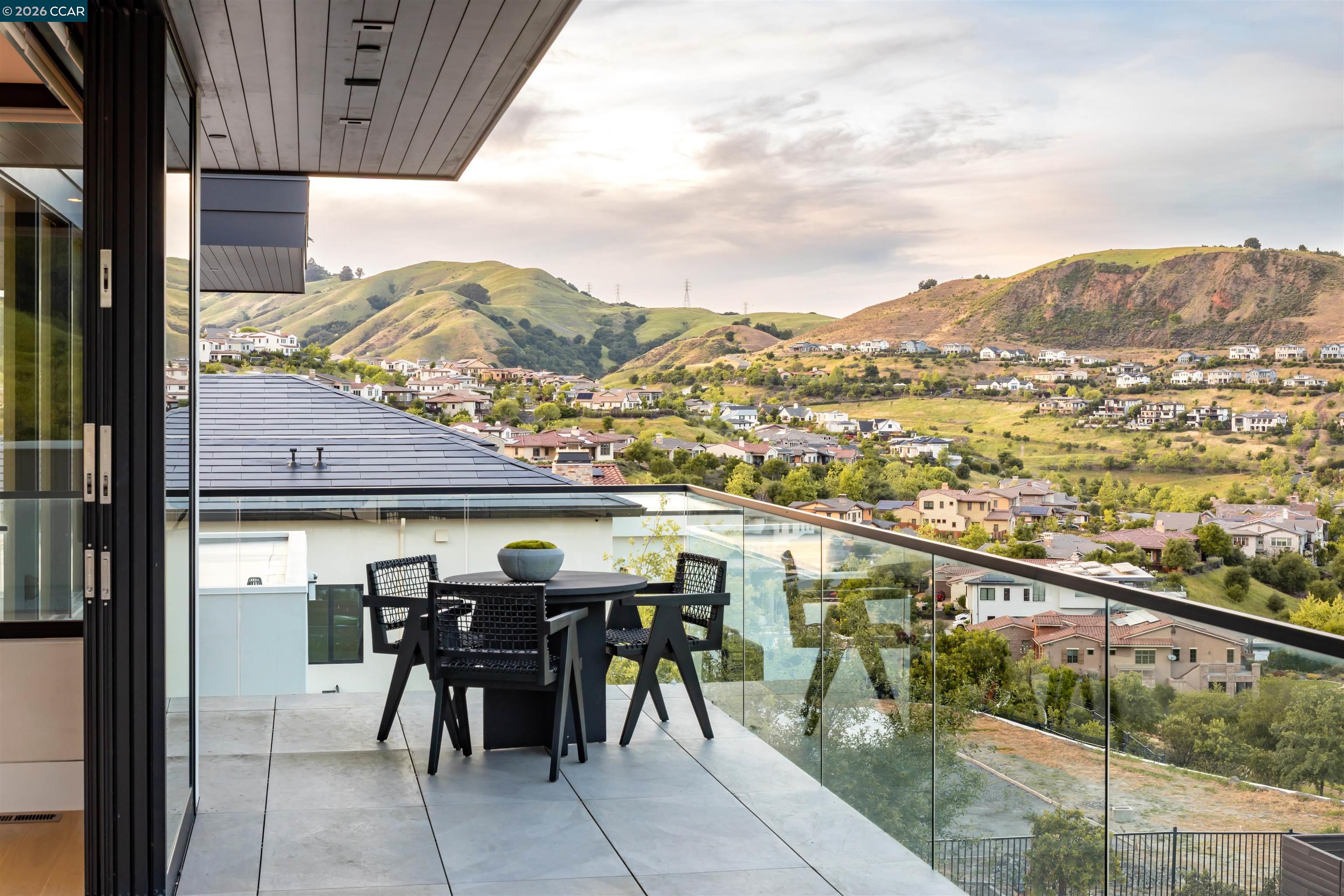 83 Dairy Creek Ln, Orinda, CA, 94563