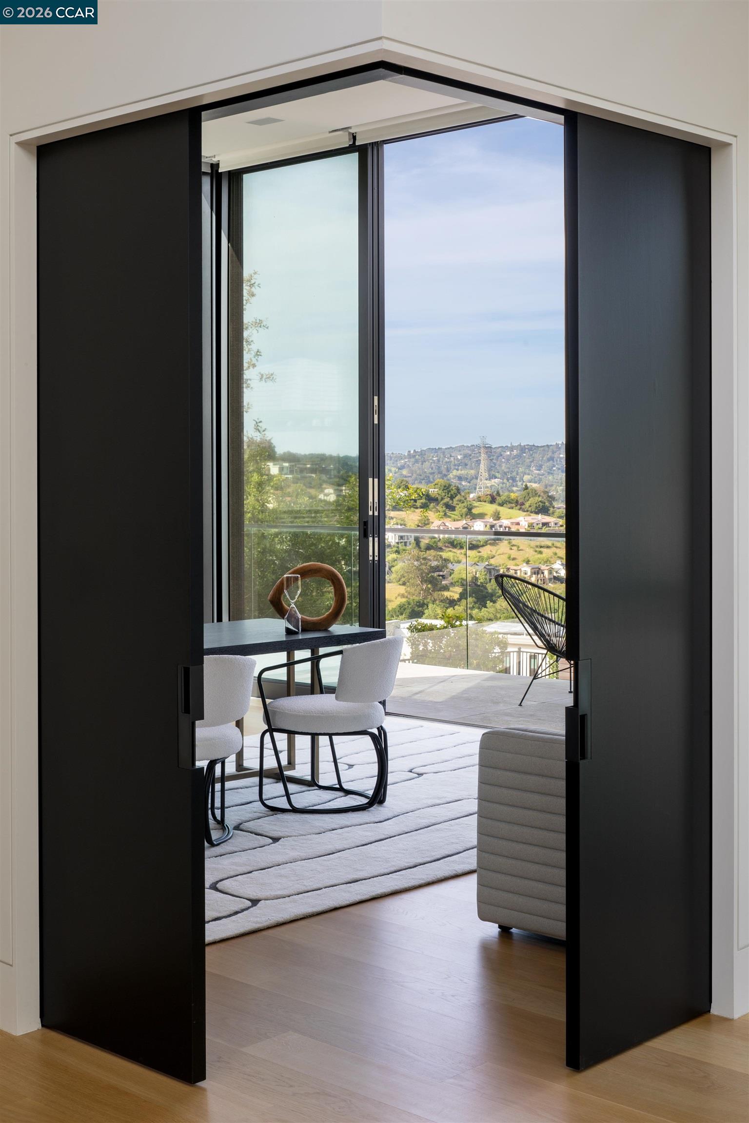 Detail Gallery Image 6 of 42 For 83 Dairy Creek Ln, Orinda,  CA 94563 - 4 Beds | 4/1 Baths