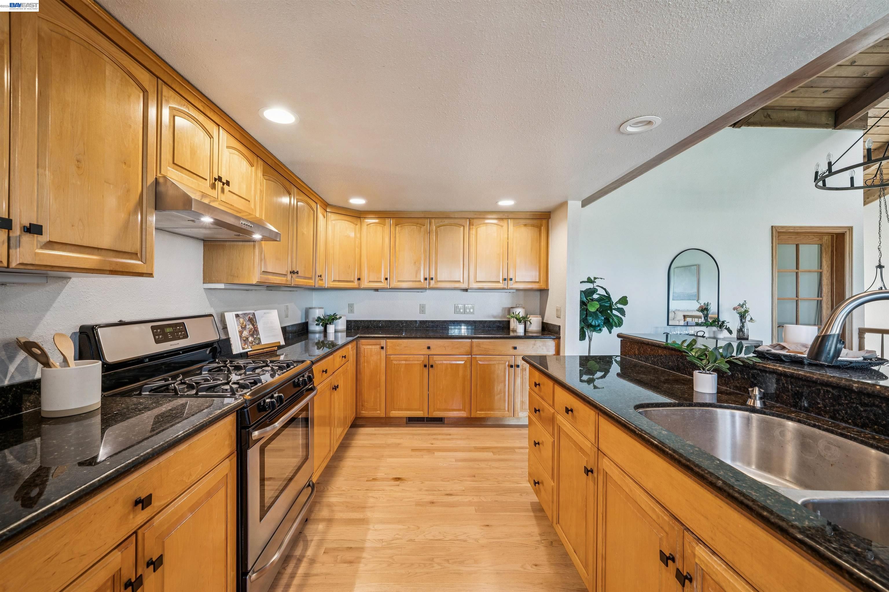 Photo #15: 41129831 Listing: Photo #15