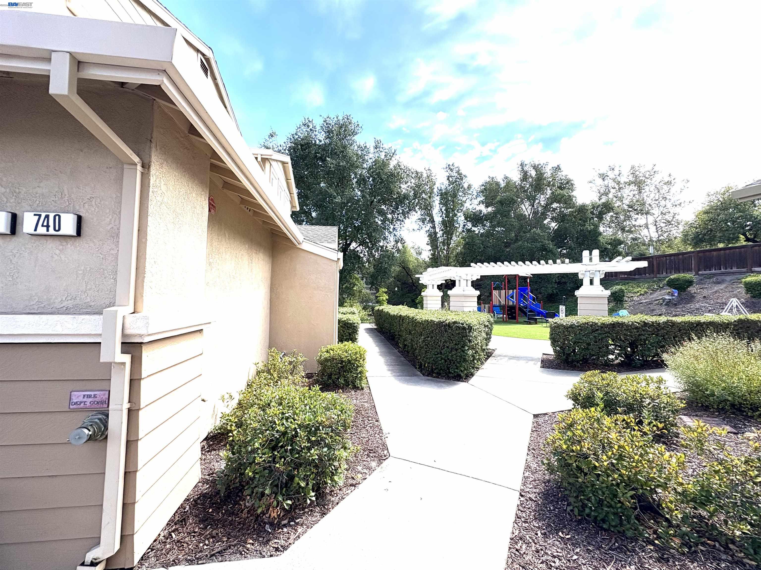 Photo #3: 41129832 Listing: Photo #3