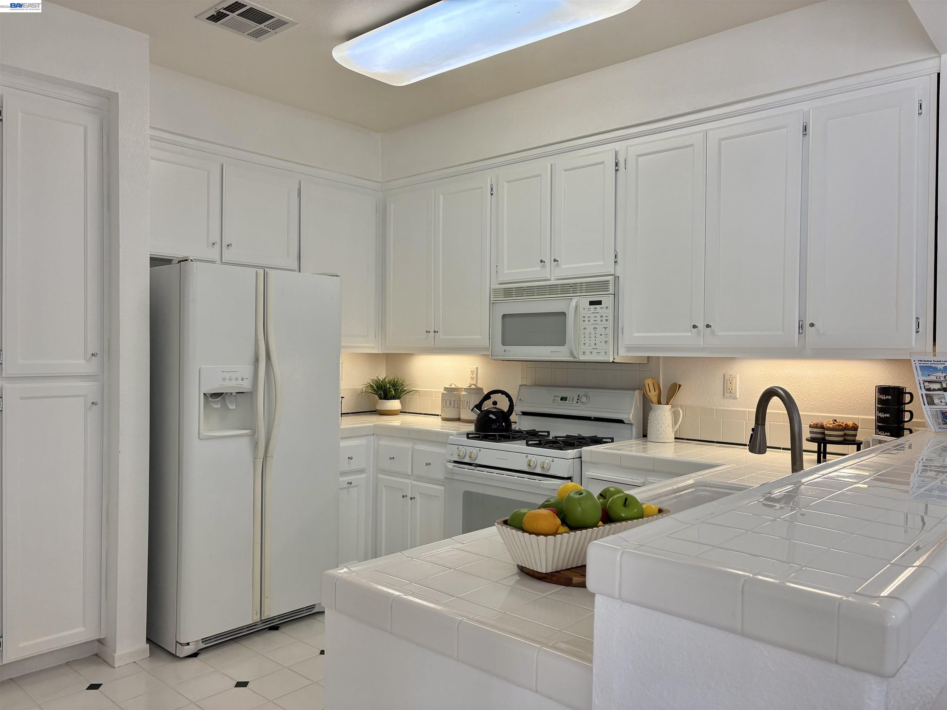 Photo #7: 41129832 Listing: Photo #7