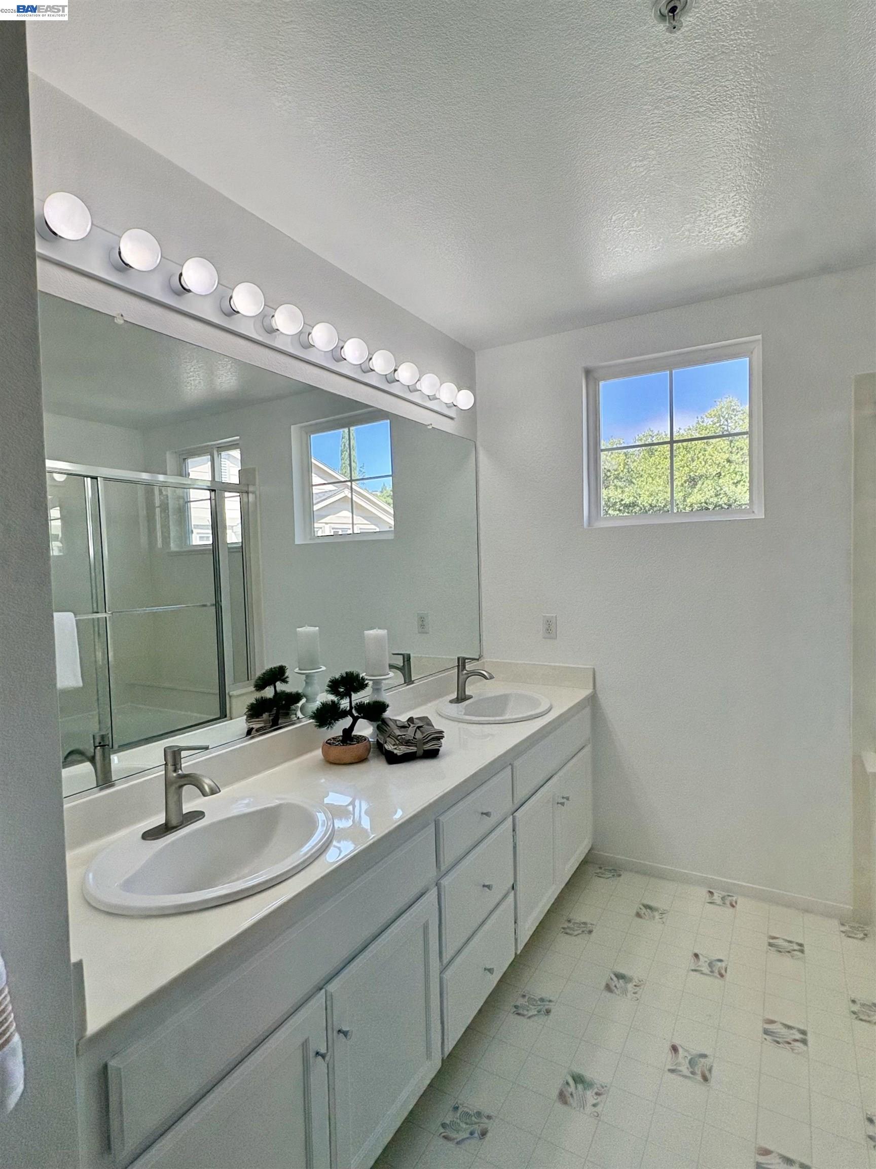 Photo #10: 41129832 Listing: Photo #10