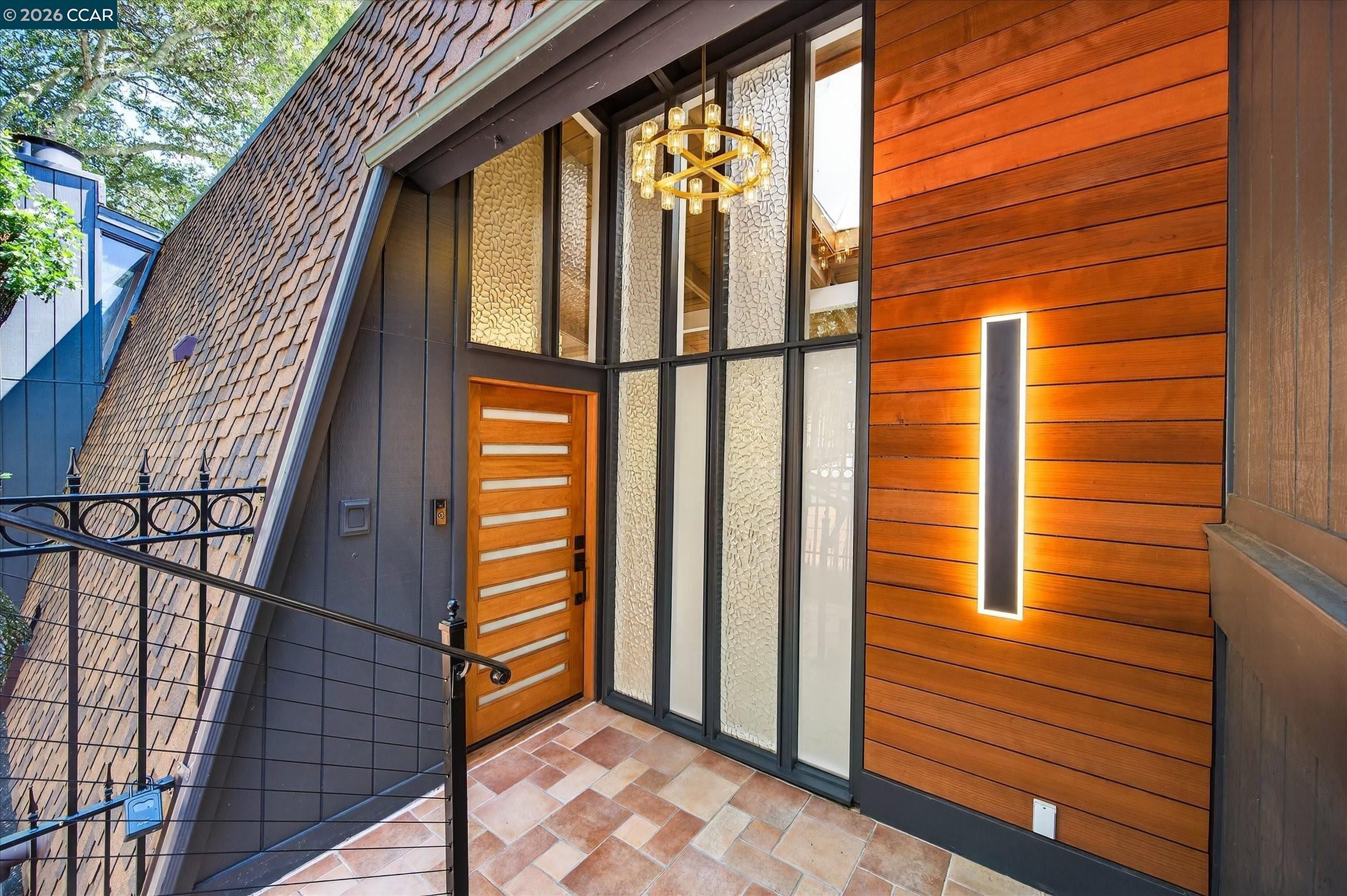 Detail Gallery Image 15 of 56 For 130 La Espiral, Orinda,  CA 94563 - 4 Beds | 3/1 Baths