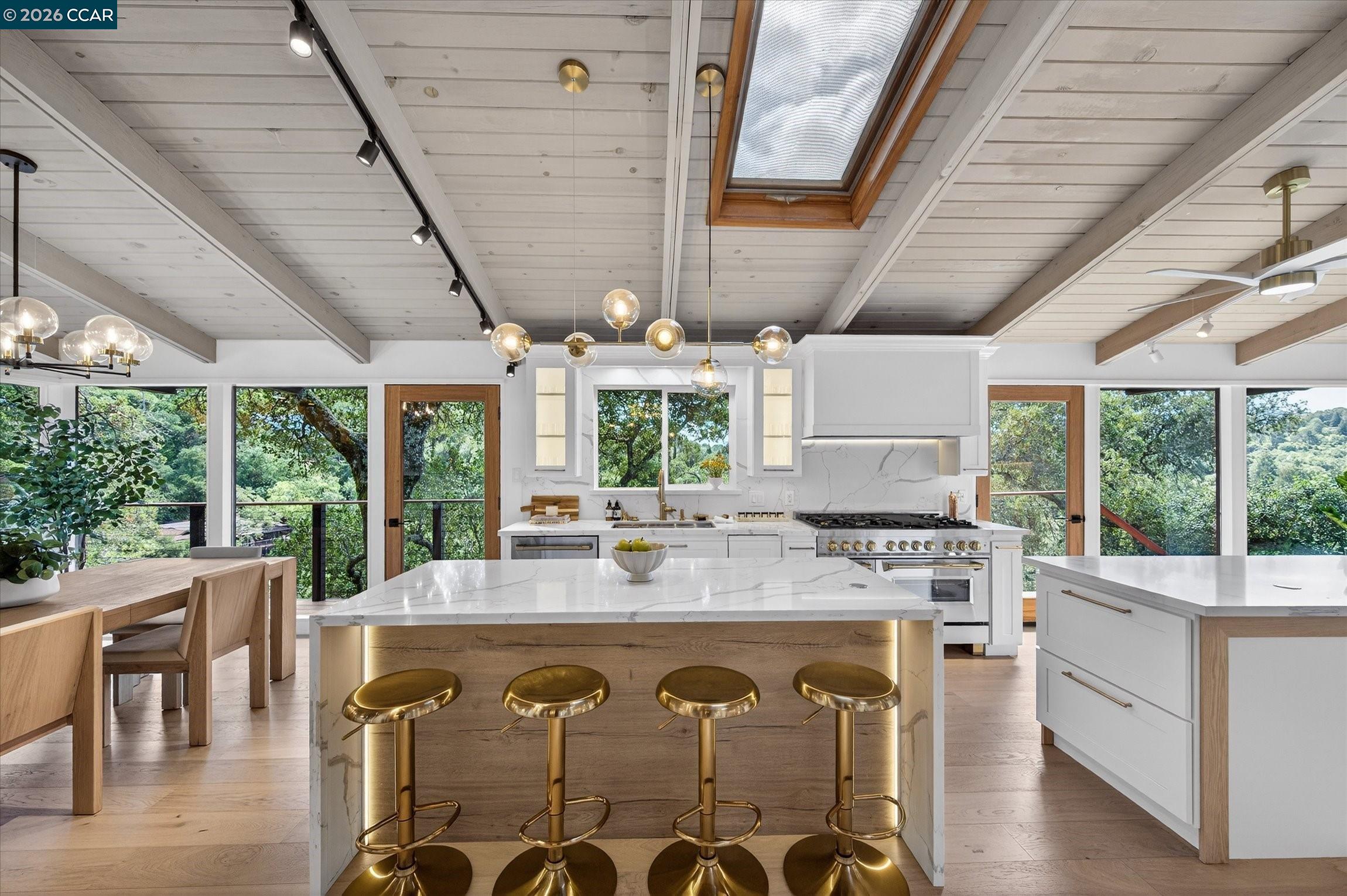 Detail Gallery Image 22 of 56 For 130 La Espiral, Orinda,  CA 94563 - 4 Beds | 3/1 Baths