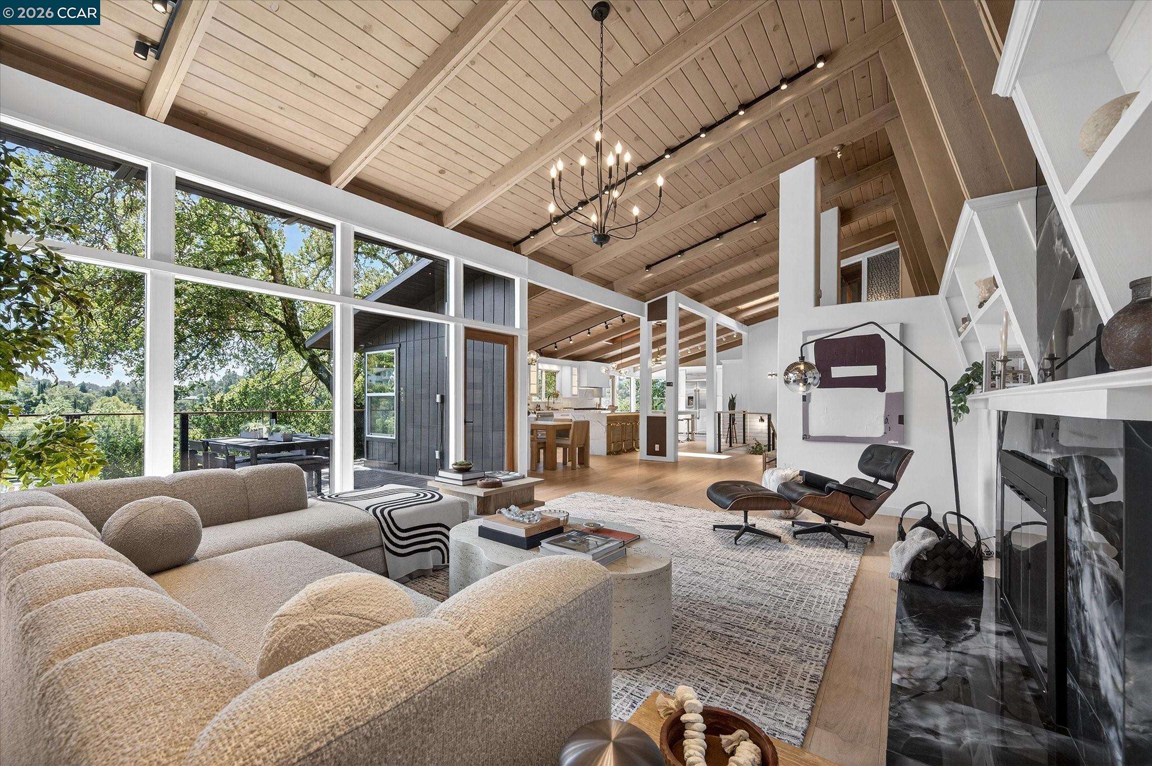 Detail Gallery Image 29 of 56 For 130 La Espiral, Orinda,  CA 94563 - 4 Beds | 3/1 Baths