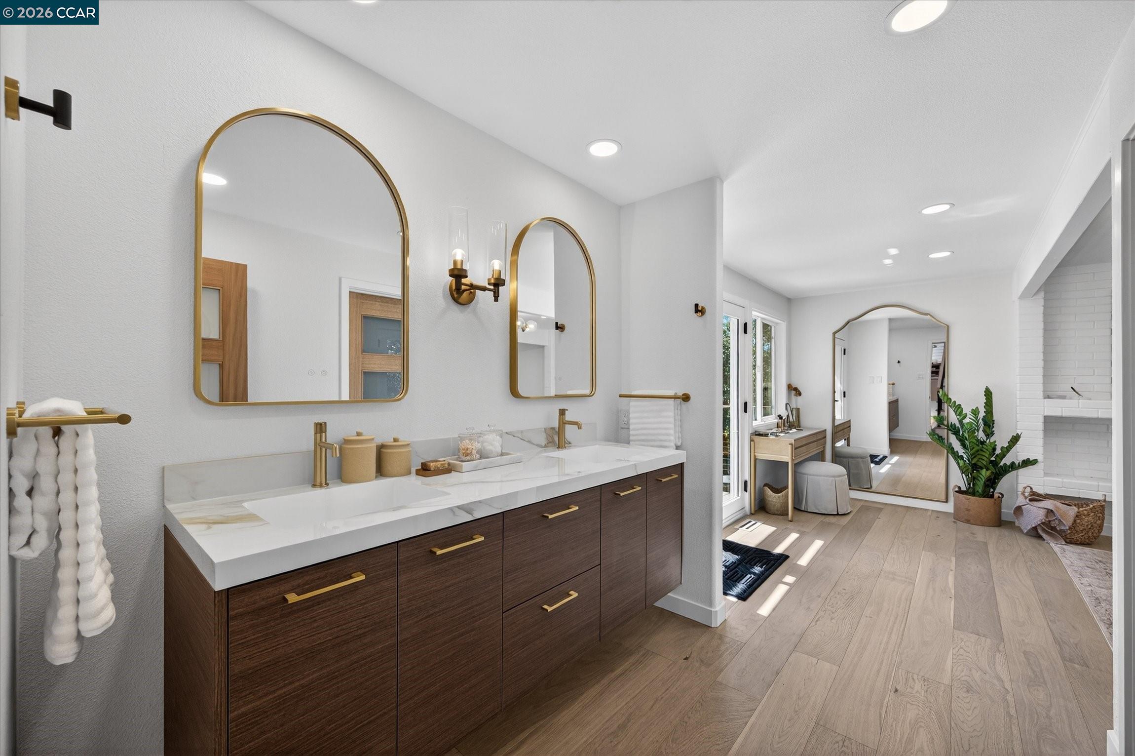 Detail Gallery Image 33 of 56 For 130 La Espiral, Orinda,  CA 94563 - 4 Beds | 3/1 Baths