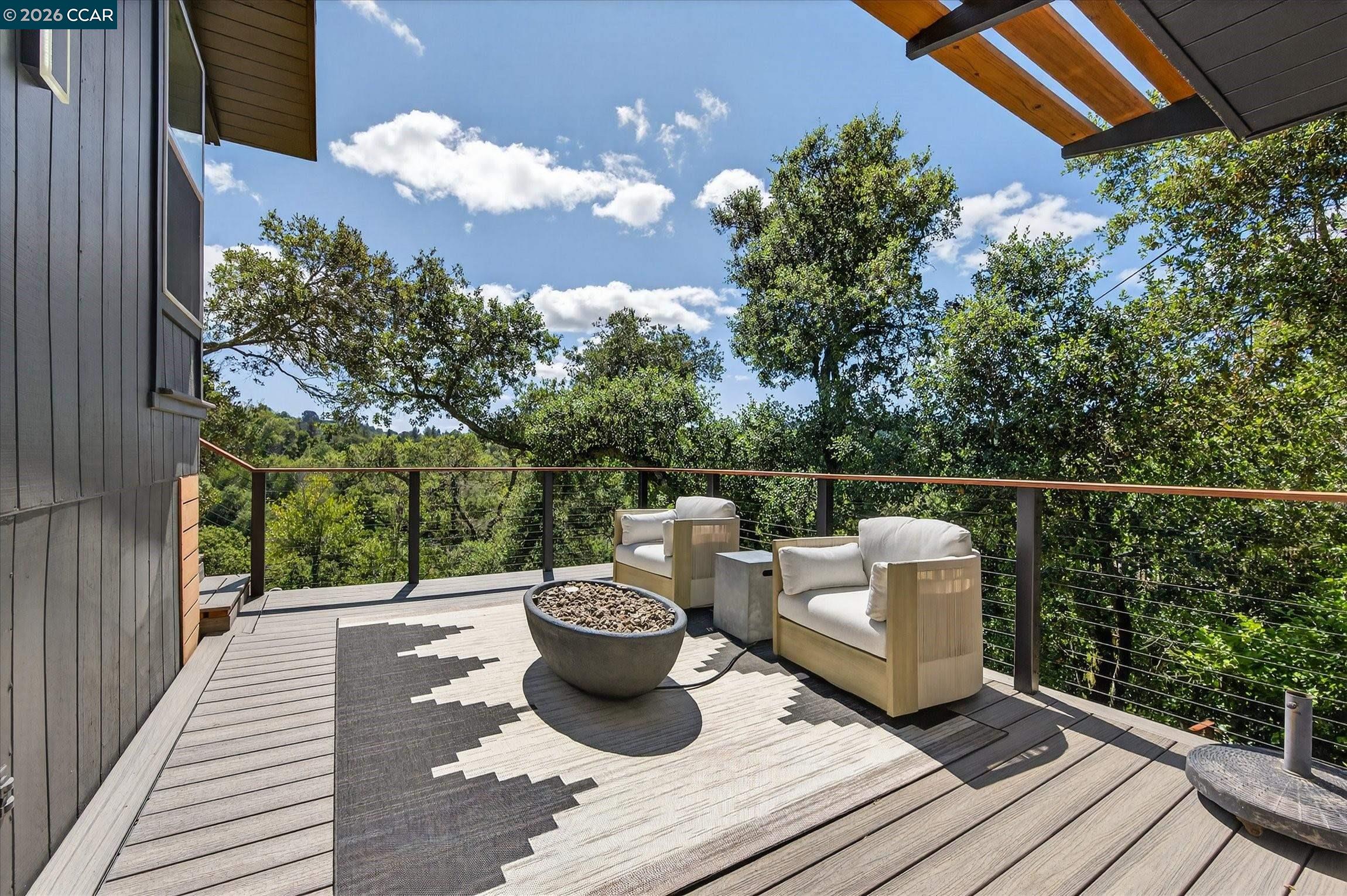 Detail Gallery Image 37 of 56 For 130 La Espiral, Orinda,  CA 94563 - 4 Beds | 3/1 Baths