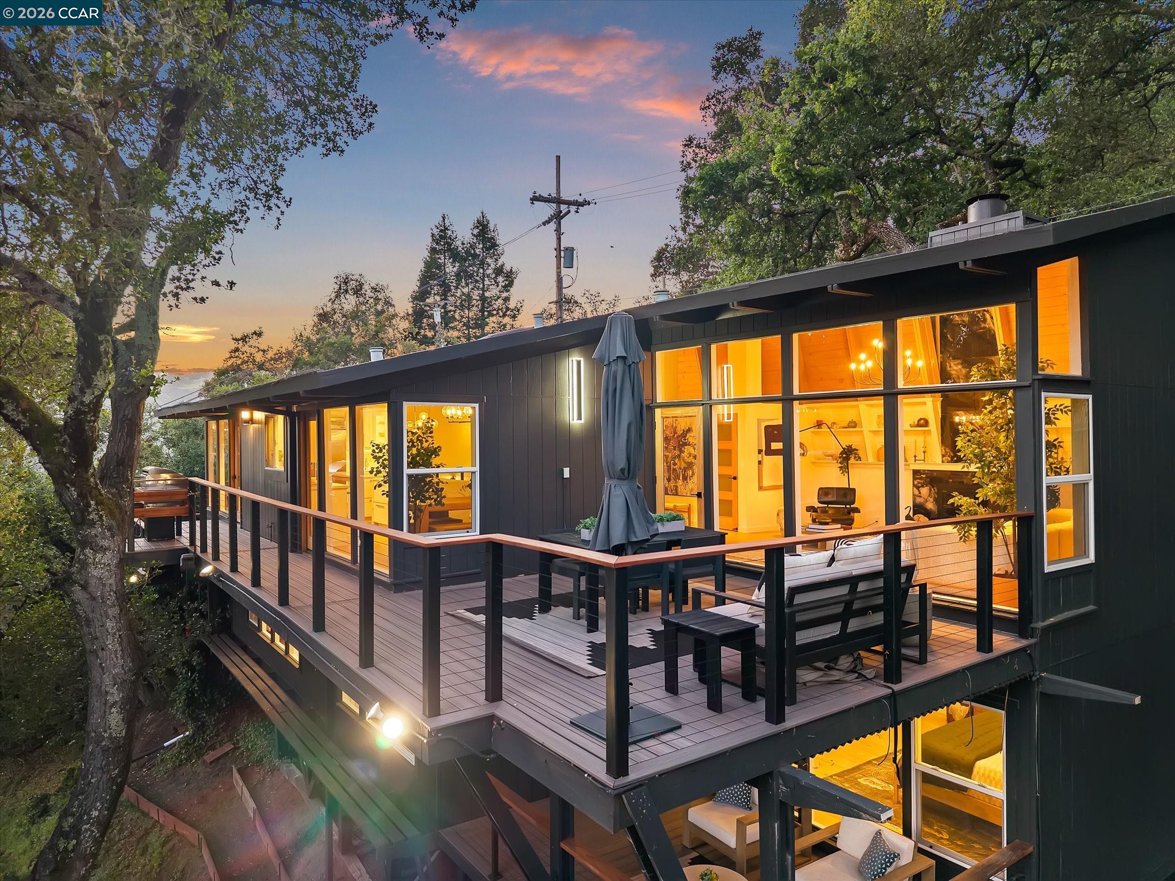 Detail Gallery Image 5 of 56 For 130 La Espiral, Orinda,  CA 94563 - 4 Beds | 3/1 Baths