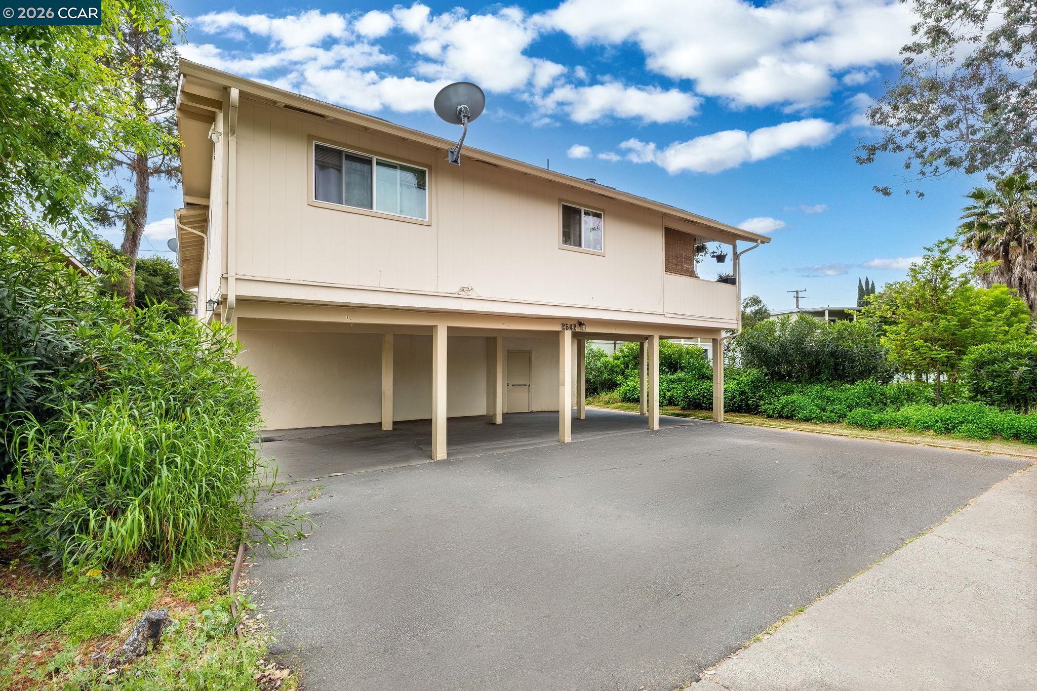 Detail Gallery Image 3 of 9 For 2542 Camara Cir, Concord,  CA 94520 - – Beds | – Baths