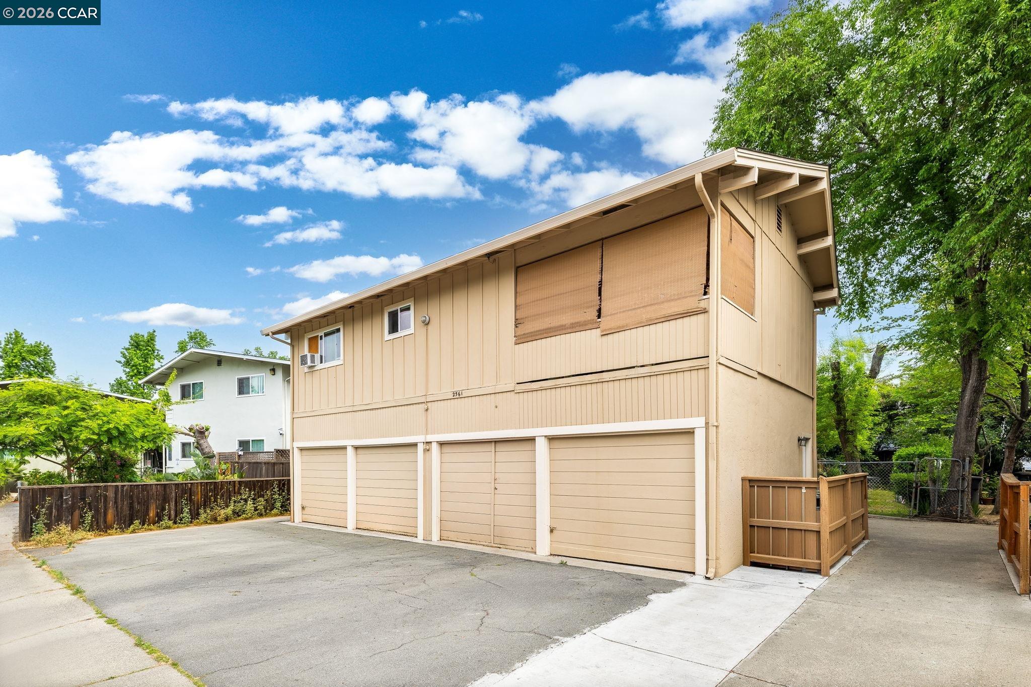 Detail Gallery Image 3 of 11 For 2561 Camara Cir, Concord,  CA 94520 - – Beds | – Baths