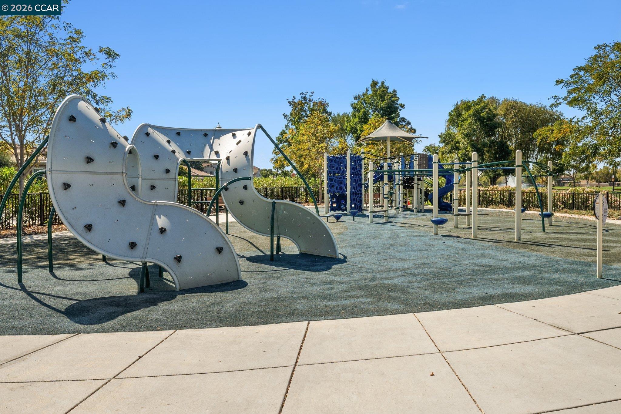 Detail Gallery Image 38 of 41 For 9078 Tradewinds Cir, Discovery Bay,  CA 94505 - 4 Beds | 3 Baths