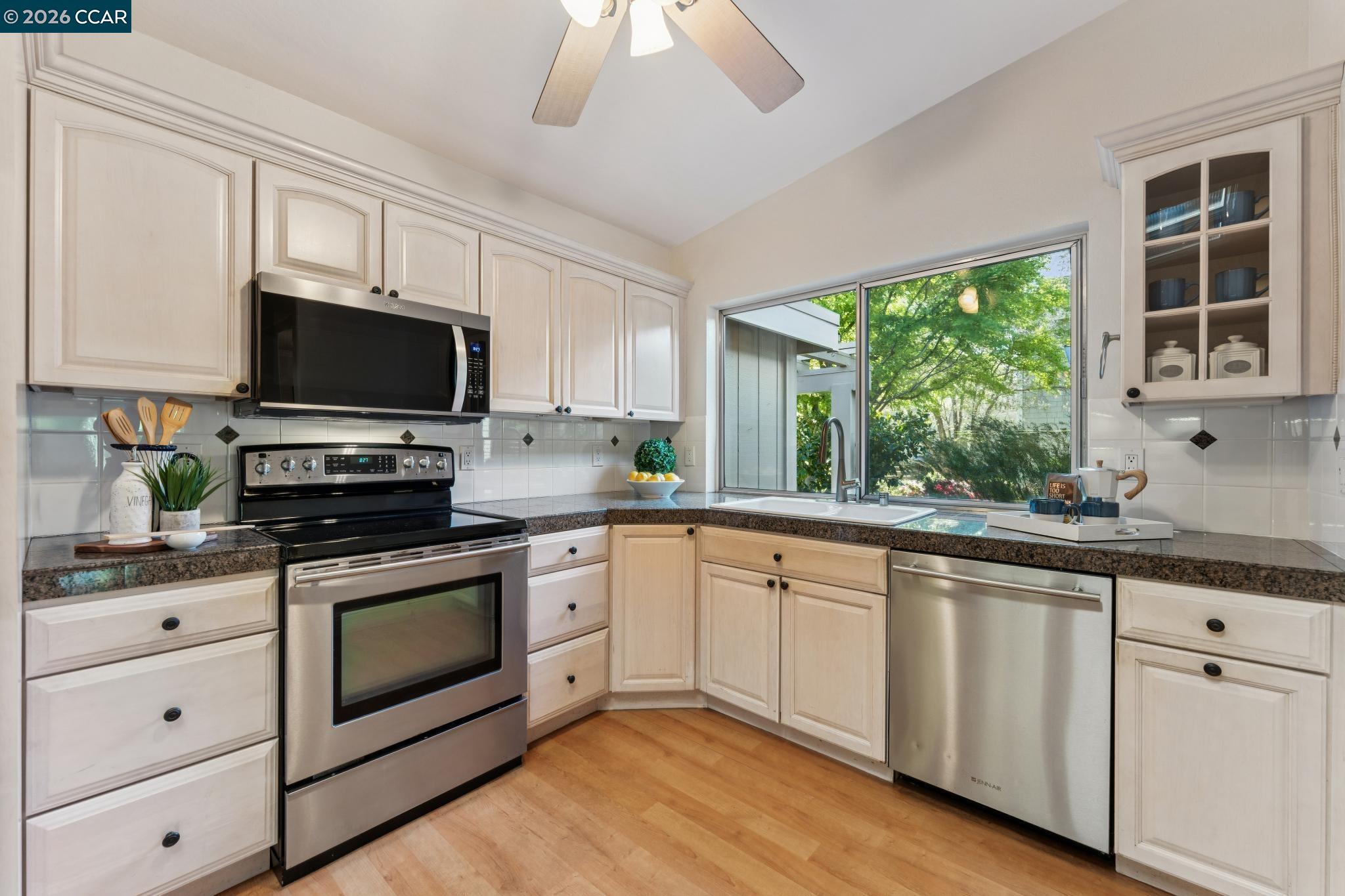 Detail Gallery Image 25 of 46 For 2609 Saklan Indian Dr. #1,  Walnut Creek,  CA 94595 - 2 Beds | 2 Baths