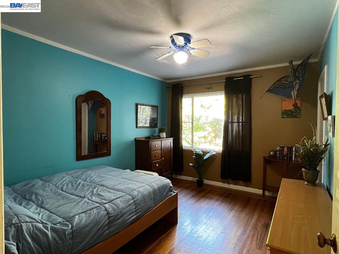 Detail Gallery Image 12 of 29 For 190 Alderwood Rd, Walnut Creek,  CA 94598-1042 - 4 Beds | 3 Baths