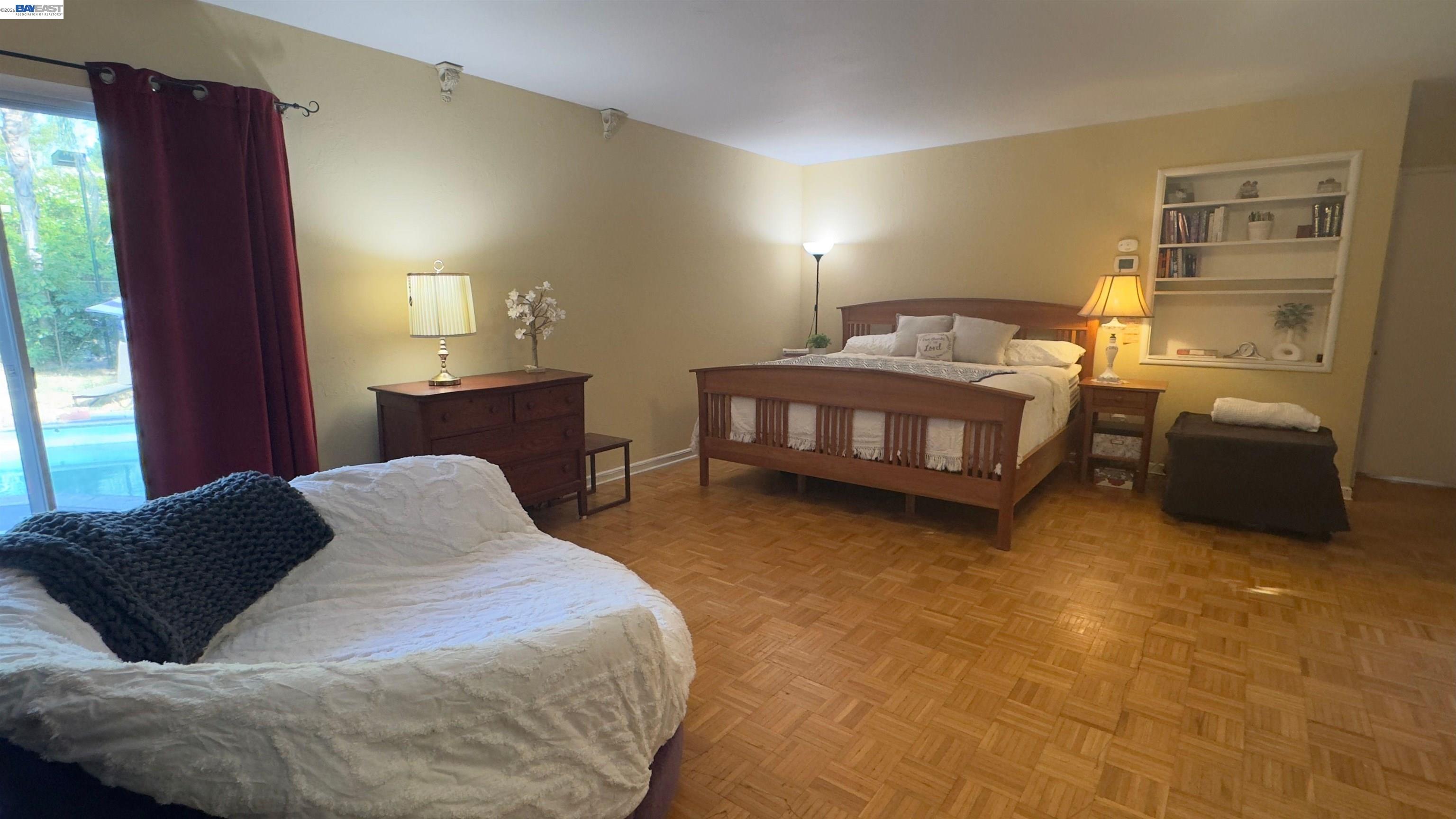 Detail Gallery Image 13 of 29 For 190 Alderwood Rd, Walnut Creek,  CA 94598-1042 - 4 Beds | 3 Baths