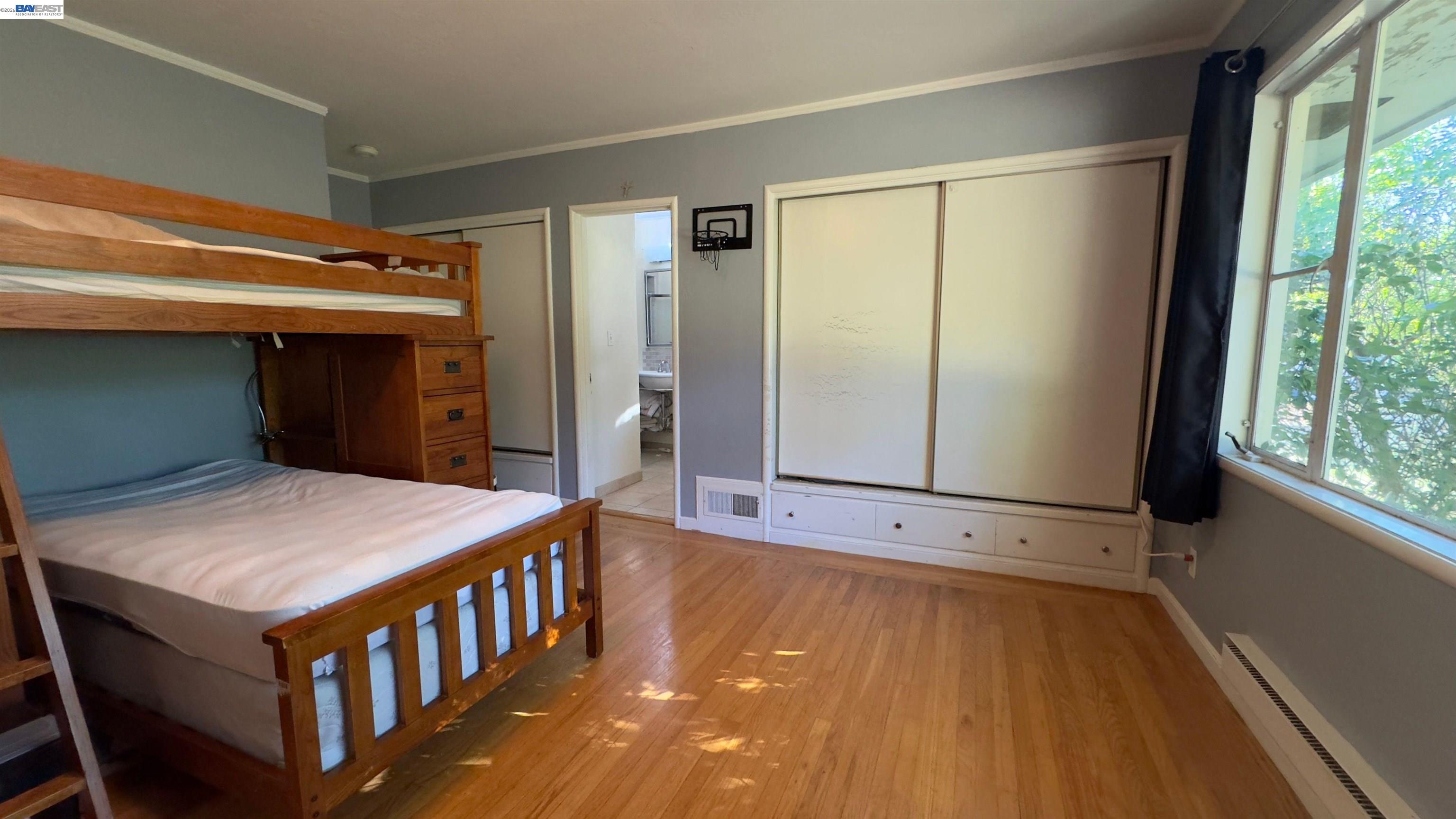 Detail Gallery Image 14 of 29 For 190 Alderwood Rd, Walnut Creek,  CA 94598-1042 - 4 Beds | 3 Baths