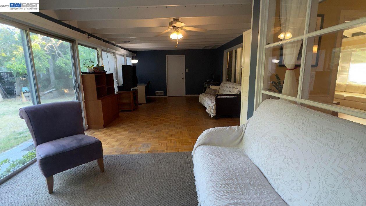 Detail Gallery Image 16 of 29 For 190 Alderwood Rd, Walnut Creek,  CA 94598-1042 - 4 Beds | 3 Baths