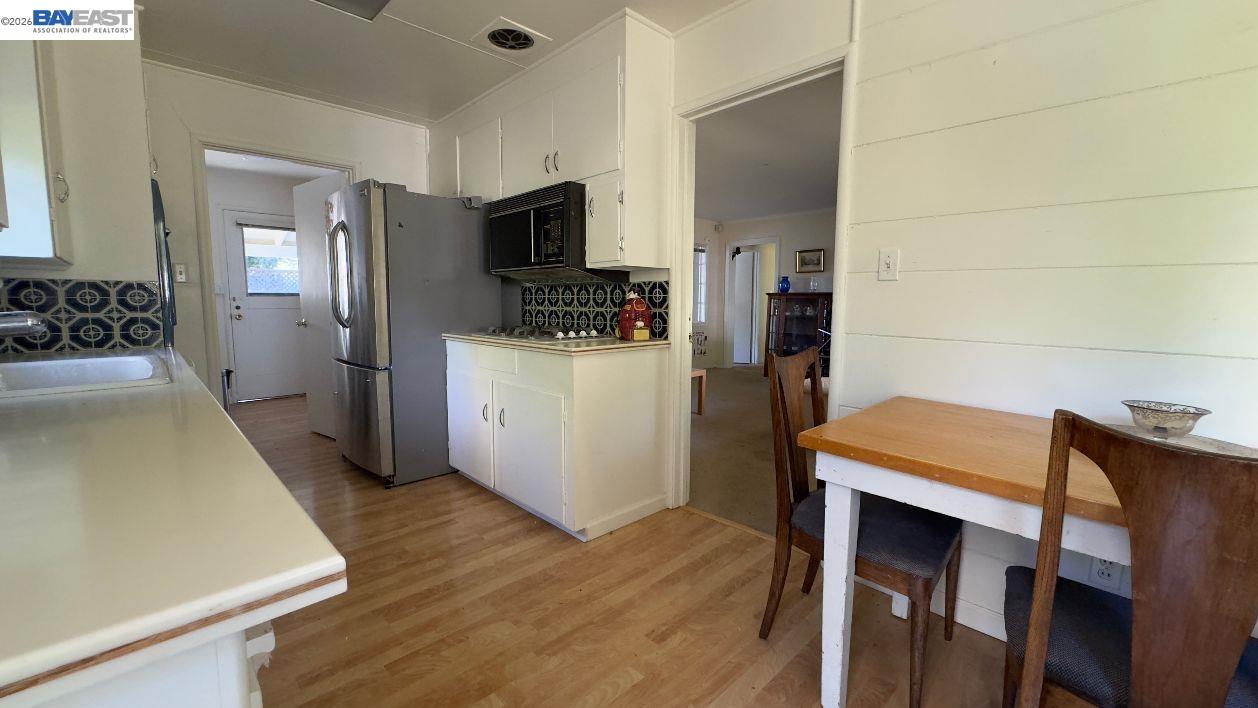 Detail Gallery Image 20 of 29 For 190 Alderwood Rd, Walnut Creek,  CA 94598-1042 - 4 Beds | 3 Baths