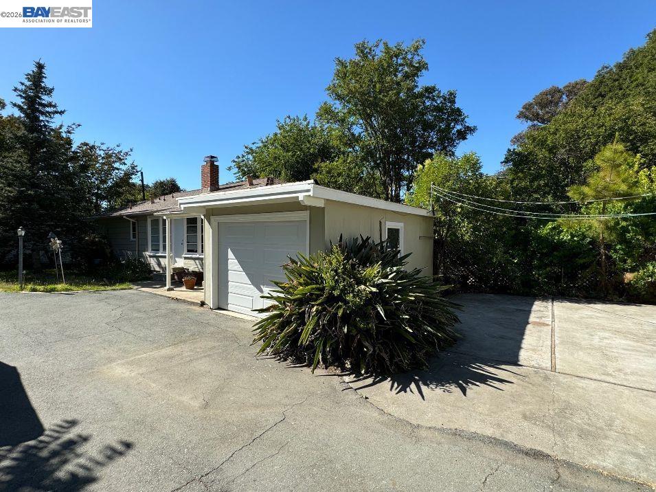 Detail Gallery Image 23 of 29 For 190 Alderwood Rd, Walnut Creek,  CA 94598-1042 - 4 Beds | 3 Baths