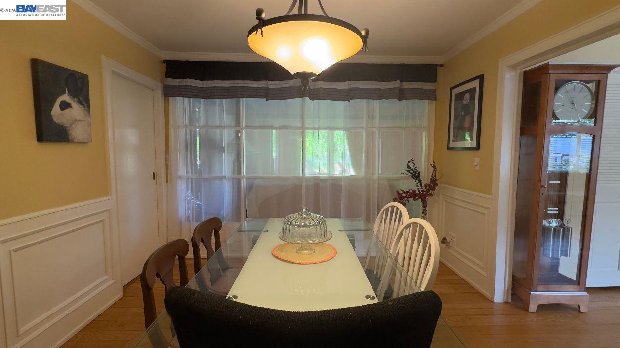 Detail Gallery Image 7 of 29 For 190 Alderwood Rd, Walnut Creek,  CA 94598-1042 - 4 Beds | 3 Baths