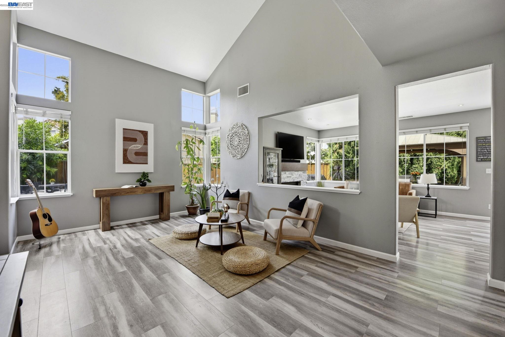 Detail Gallery Image 5 of 49 For 36939 Papaya Street, Newark,  CA 94560 - 4 Beds | 2/1 Baths