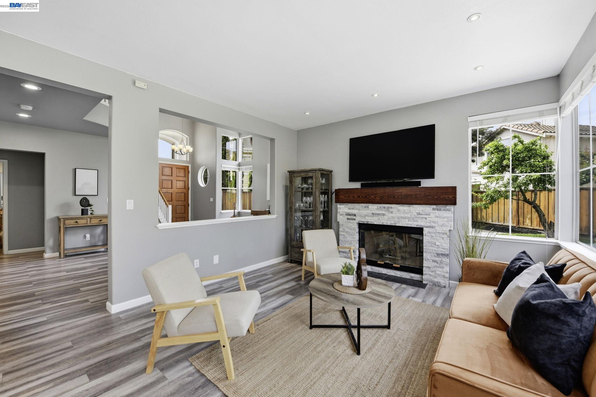 Detail Gallery Image 7 of 49 For 36939 Papaya Street, Newark,  CA 94560 - 4 Beds | 2/1 Baths